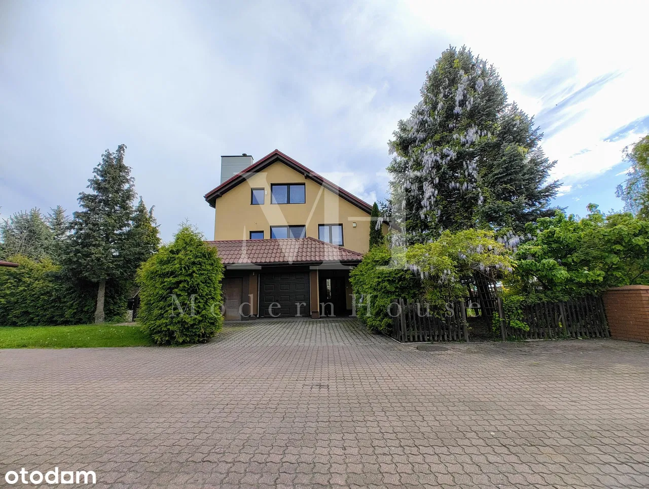 Dom z duszą i pięknym ogrodem – Grabówka, gotowy do zamieszkania! - zdjęcie 16