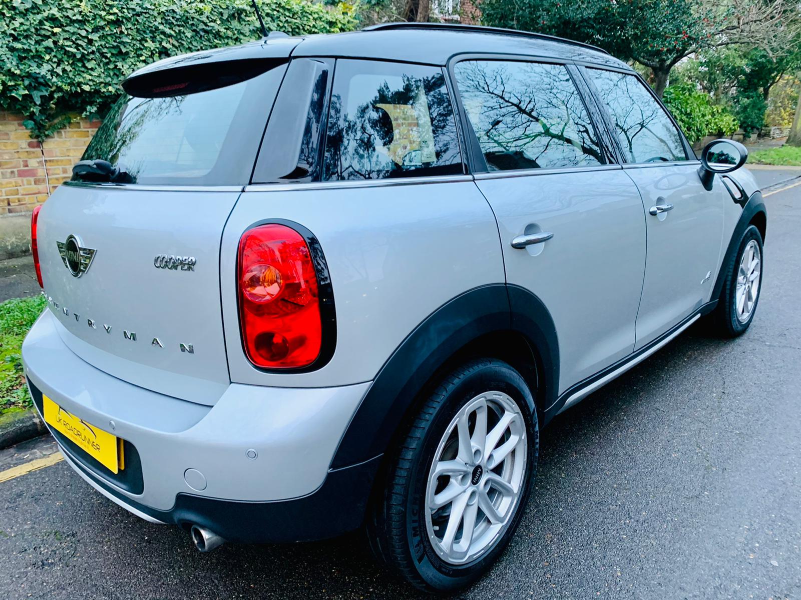 2014 MINI Cooper Countryman image 8