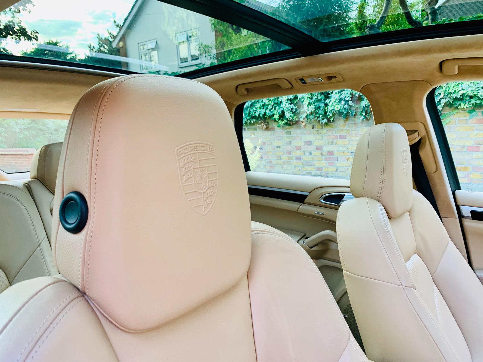 2014 Porsche Cayenne image 9