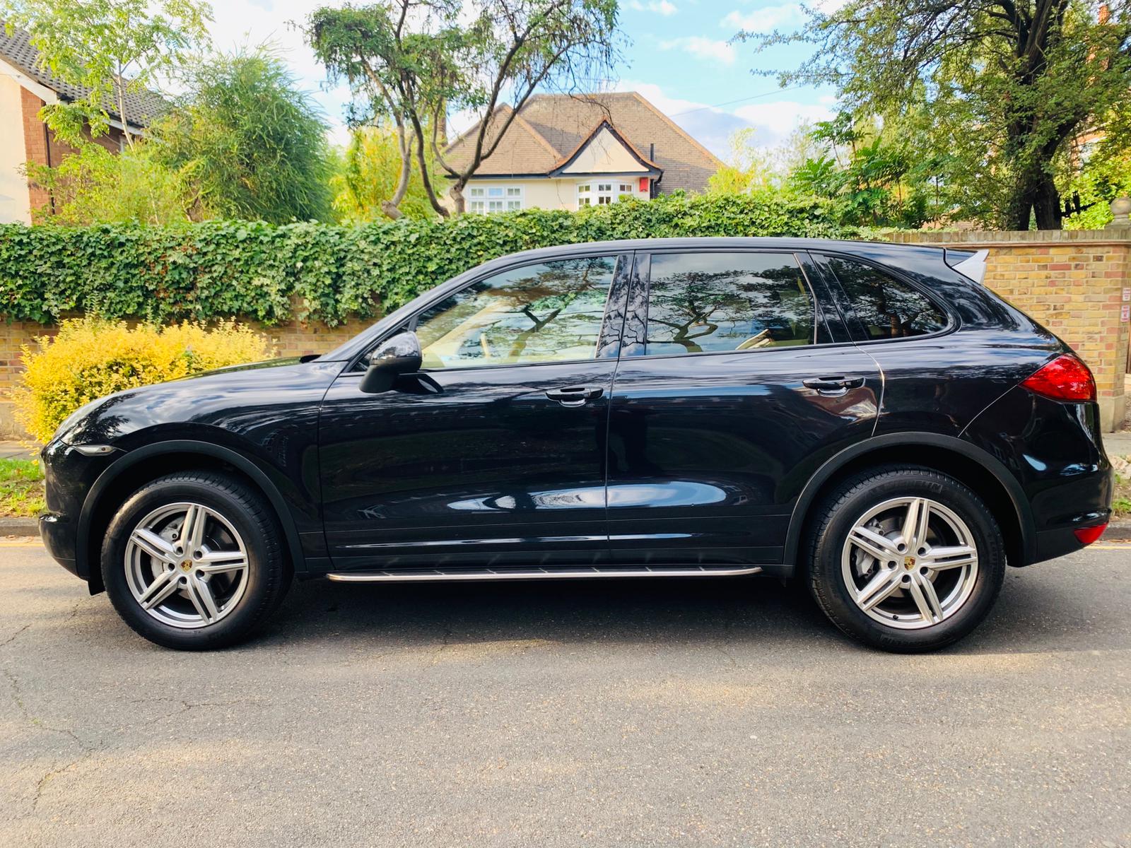 2014 Porsche Cayenne image 2