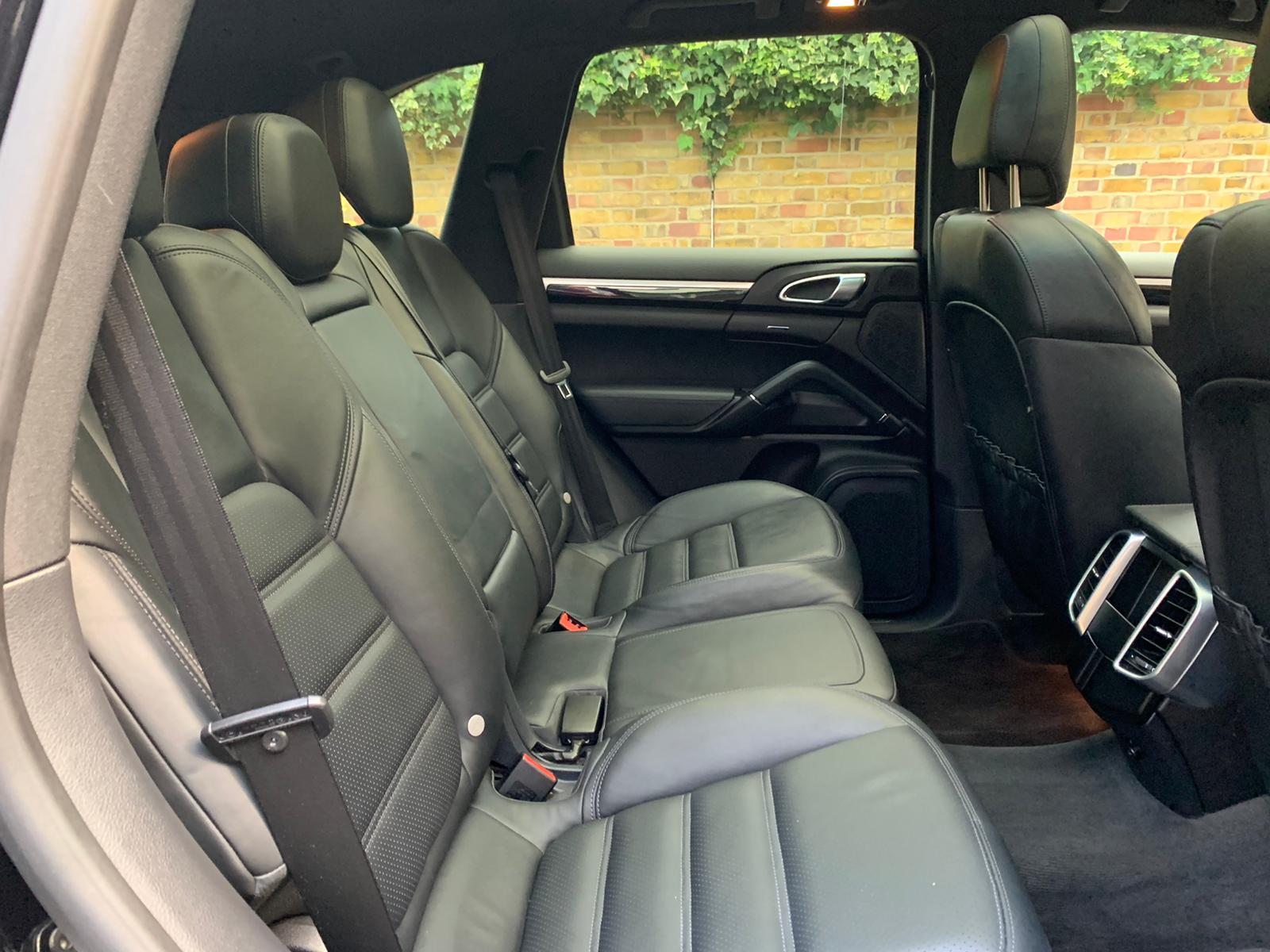 2014 Porsche Cayenne  image 9