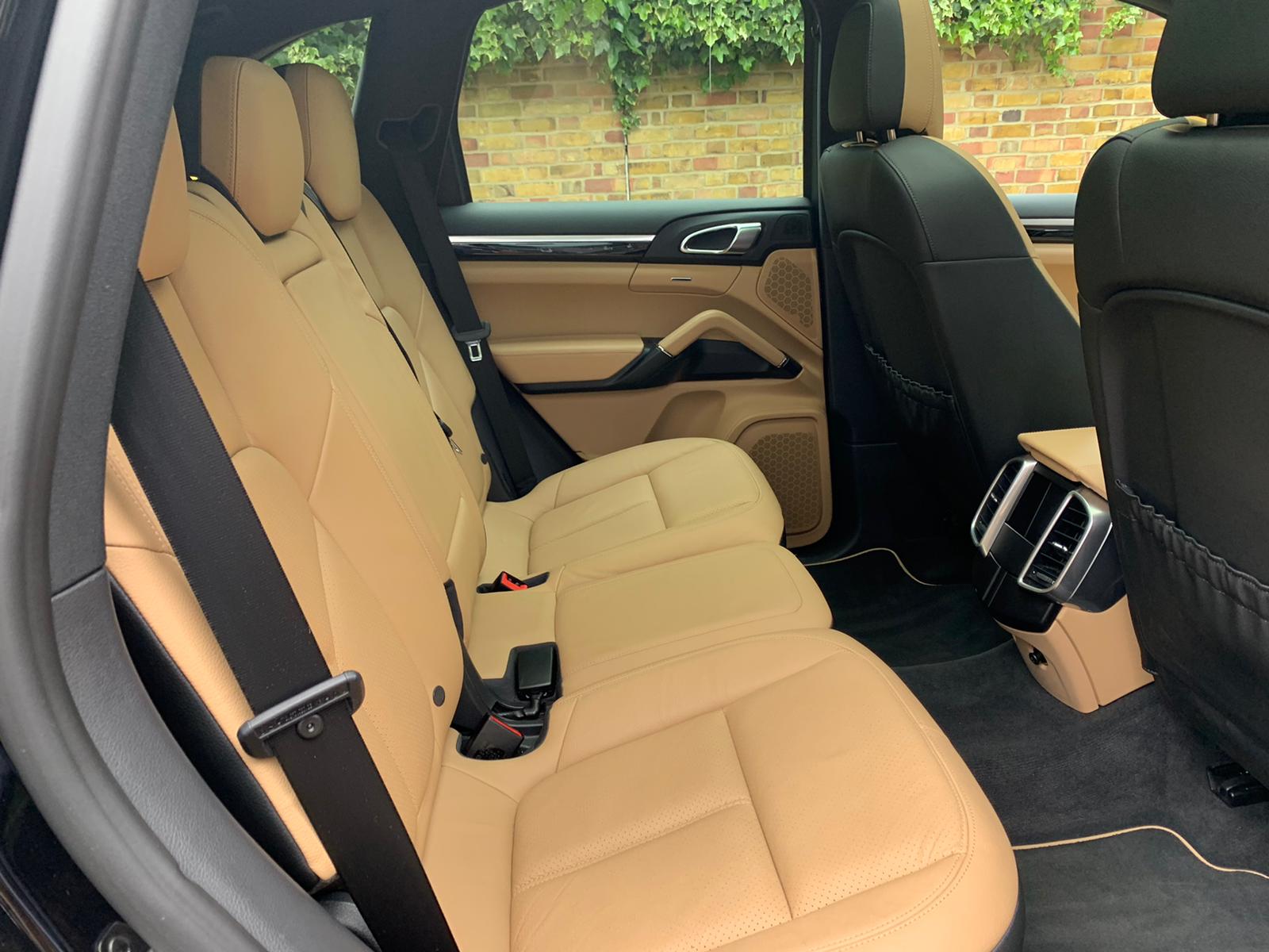 2014 Porsche Cayenne  image 8