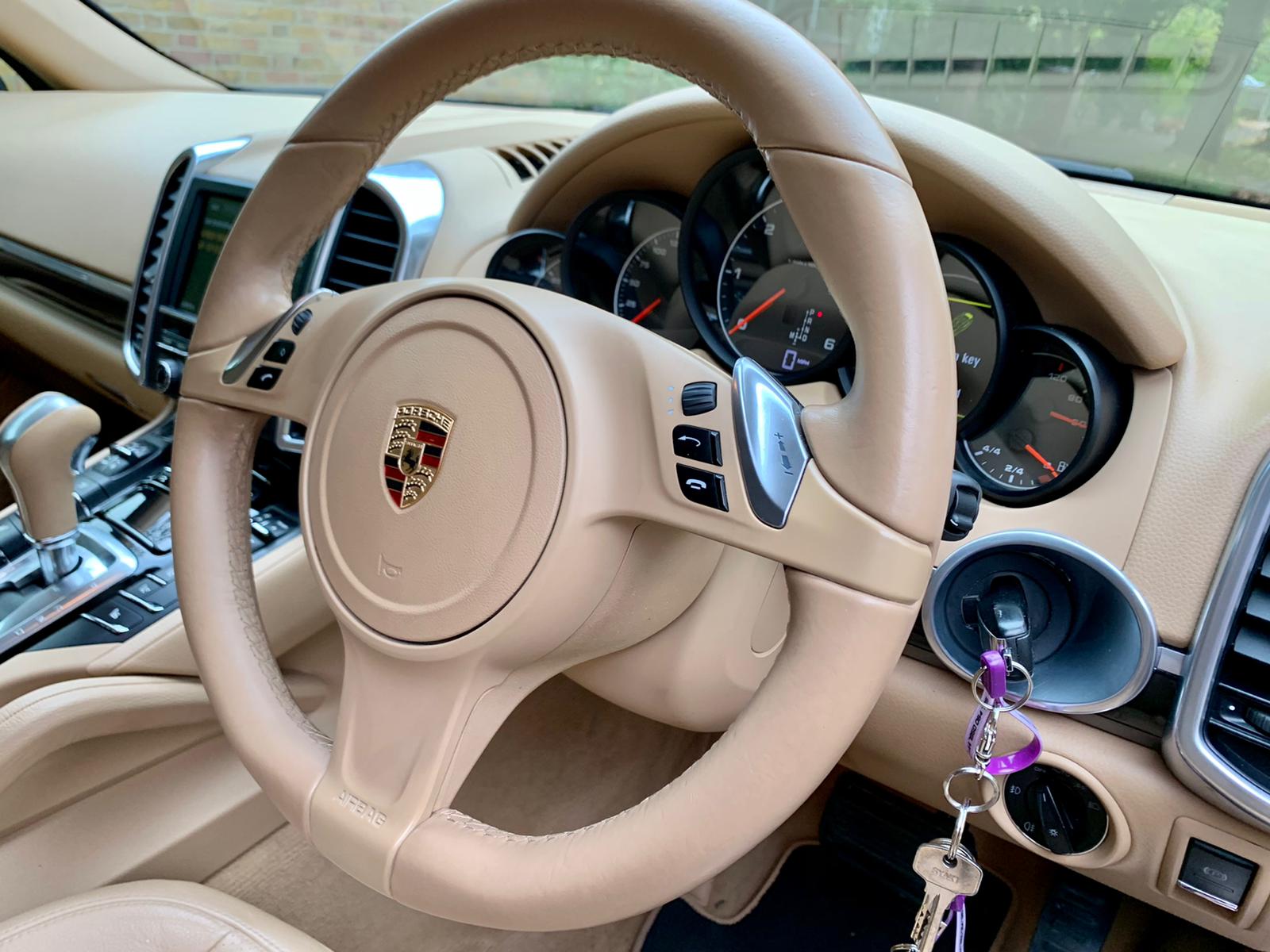 2014 Porsche Cayenne  image 4