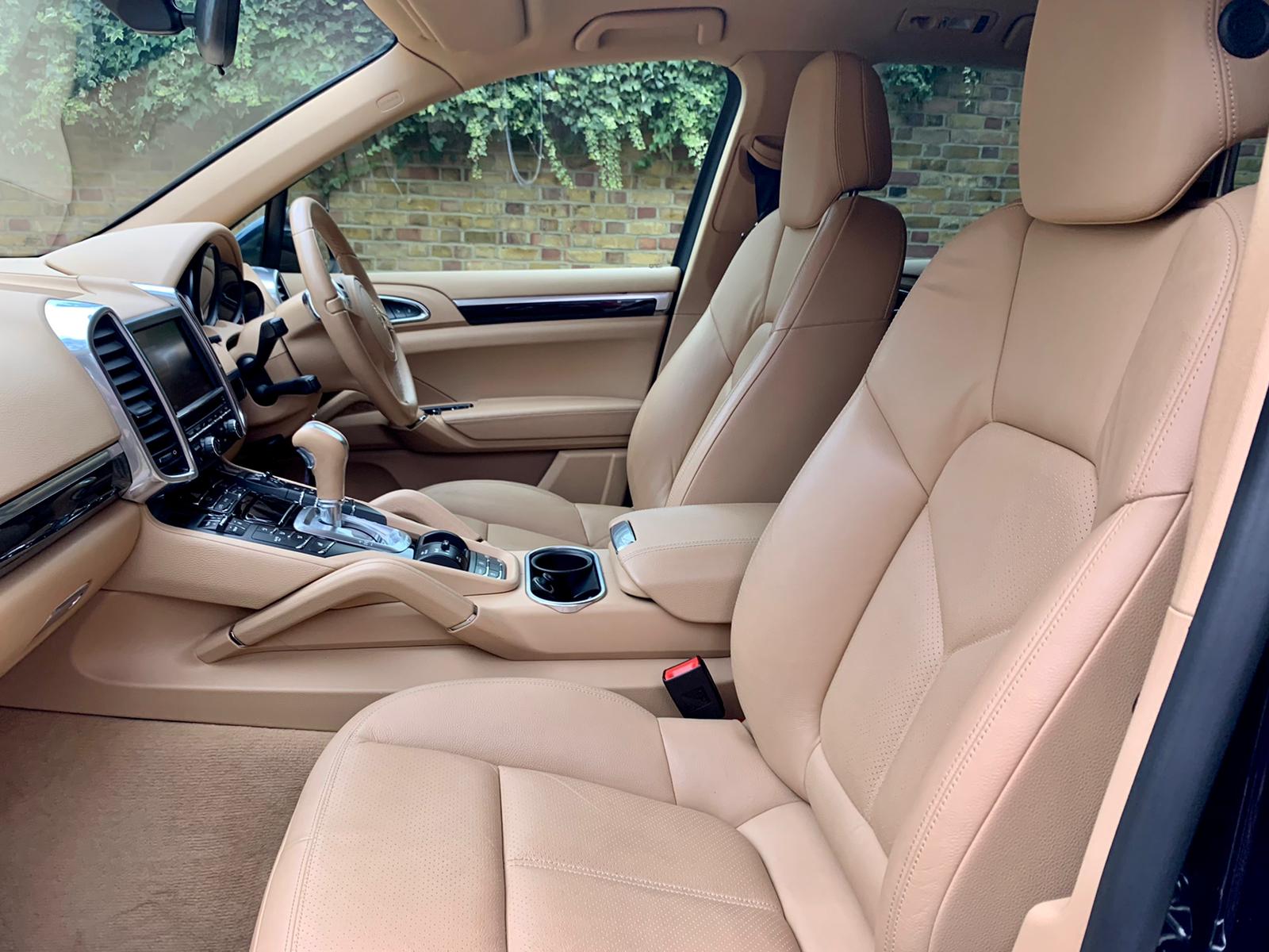 2014 Porsche Cayenne  image 7