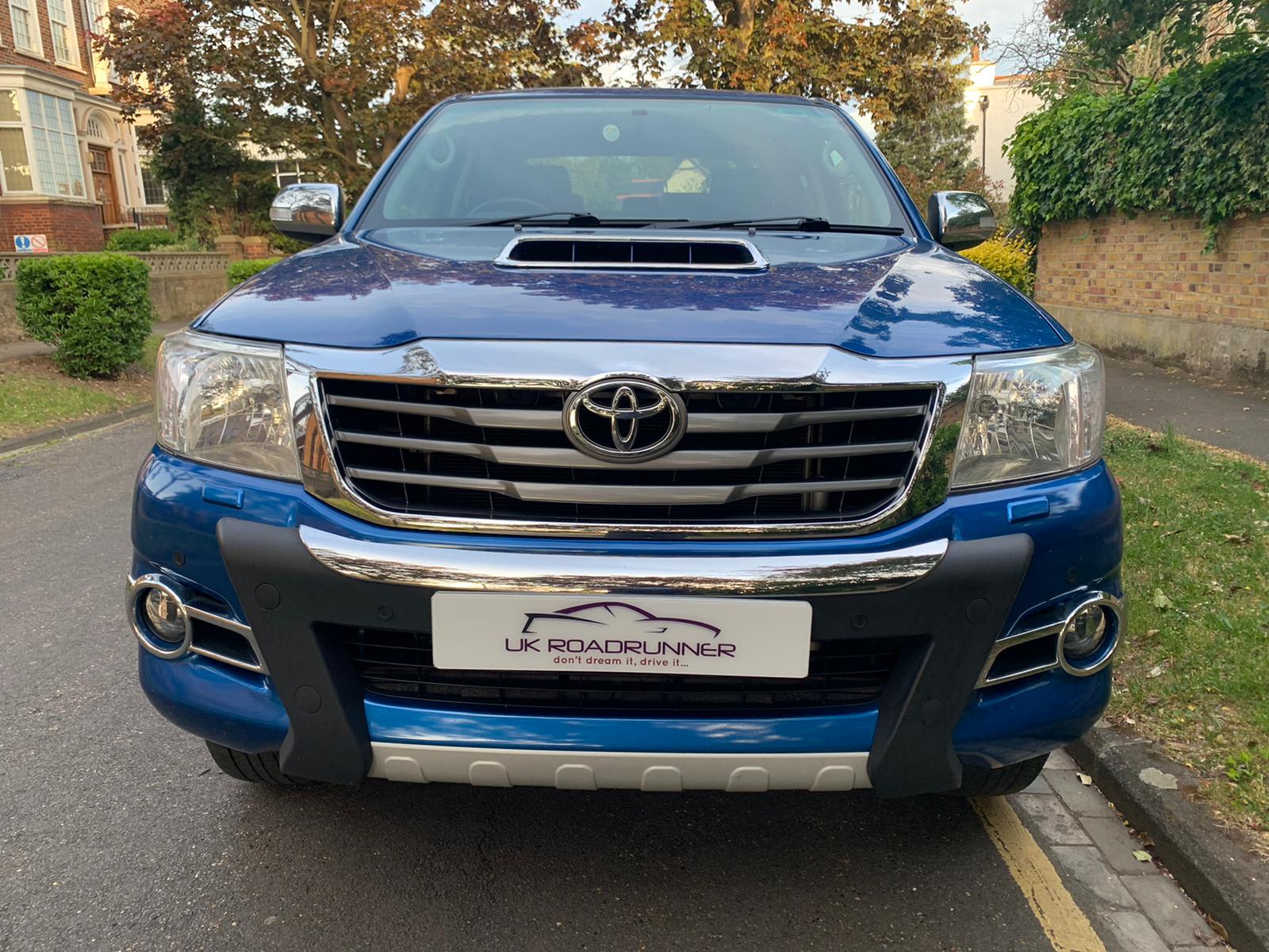 2014 Toyota Hilux image 2