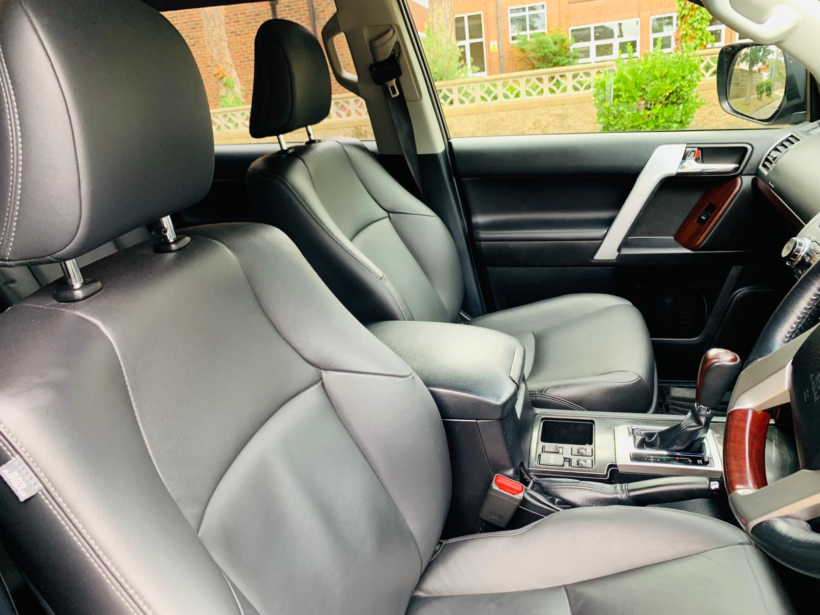 2014 Toyota Land Cruiser image 7