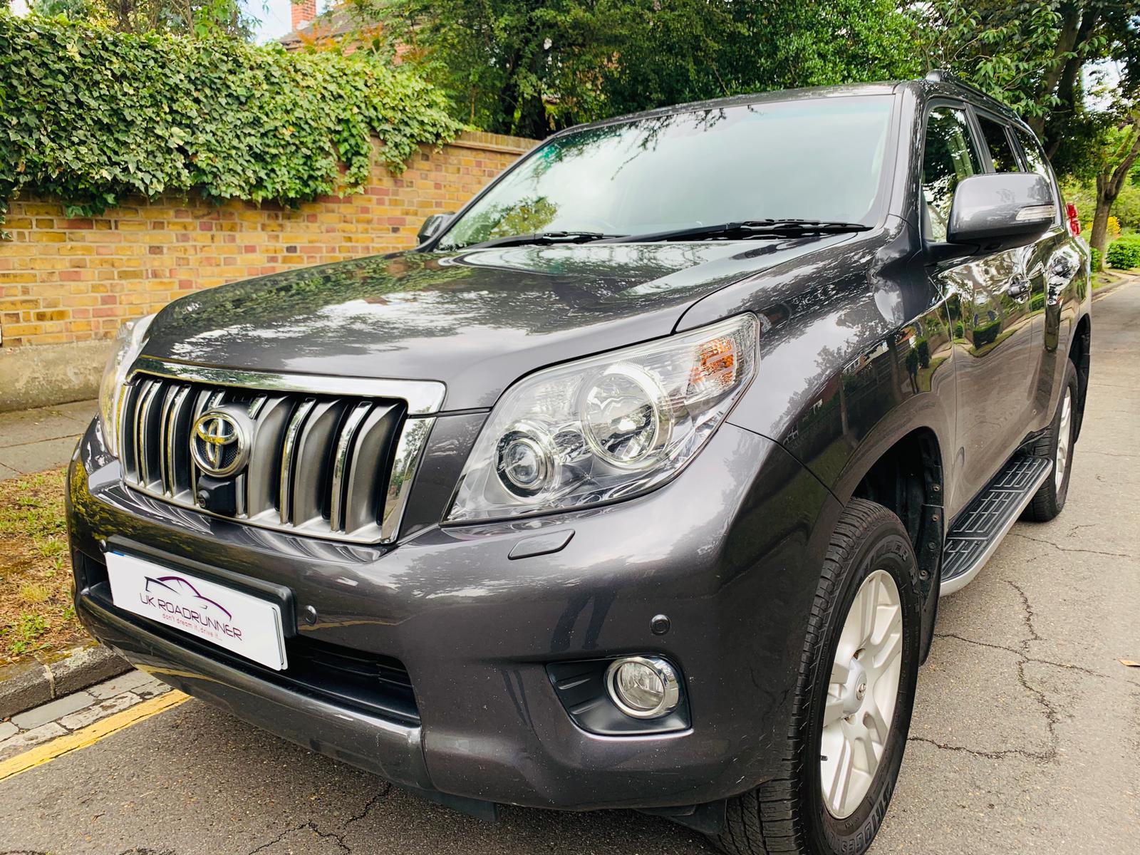 2014 Toyota Land Cruiser  image 4