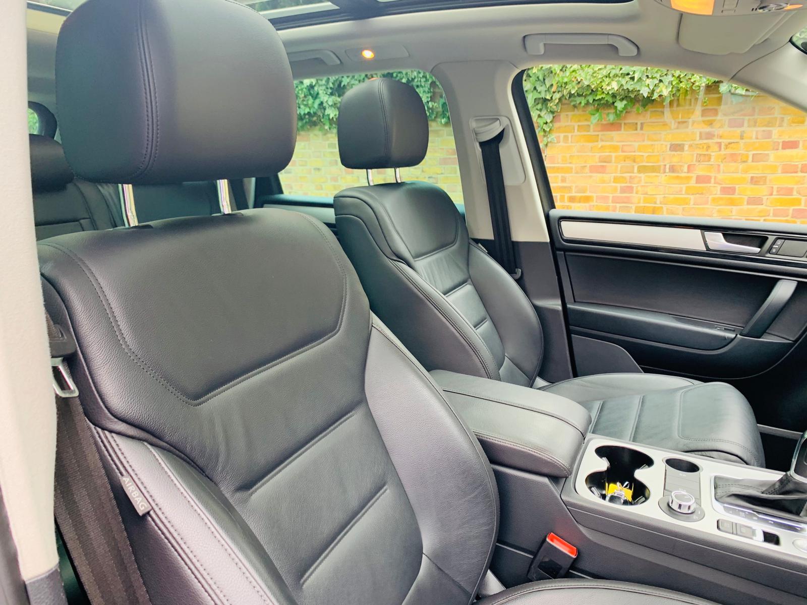 2014 VW Touareg  image 7