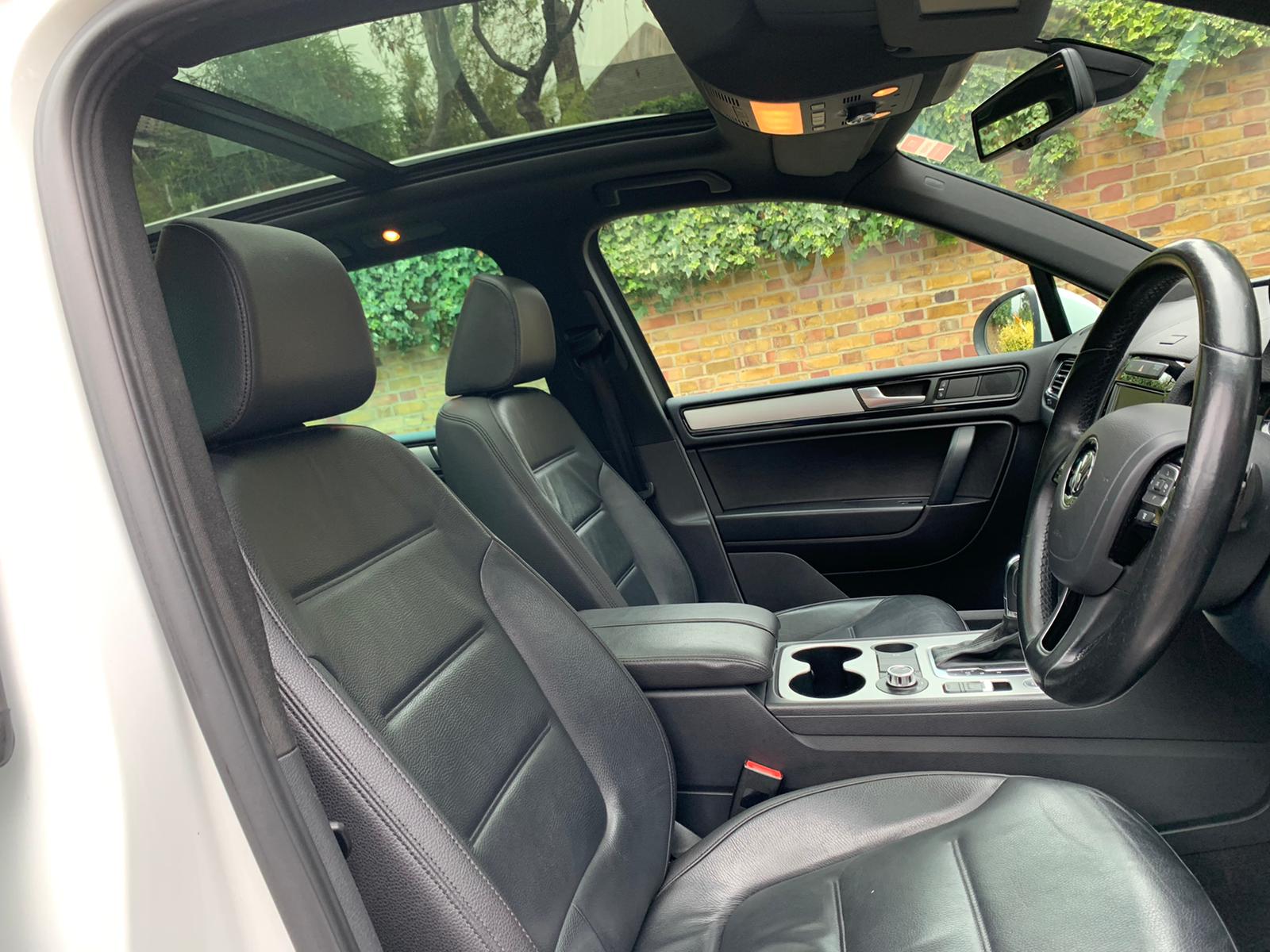 2014 VW Touareg  image 7