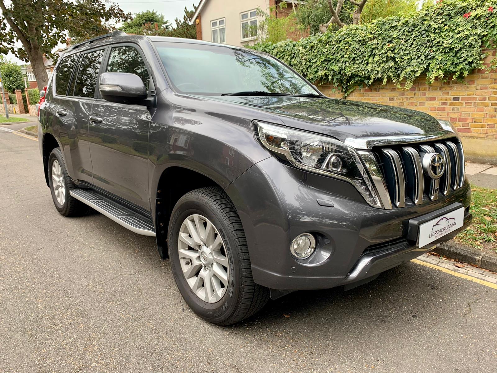 2015 Toyota Land Cruiser image 1