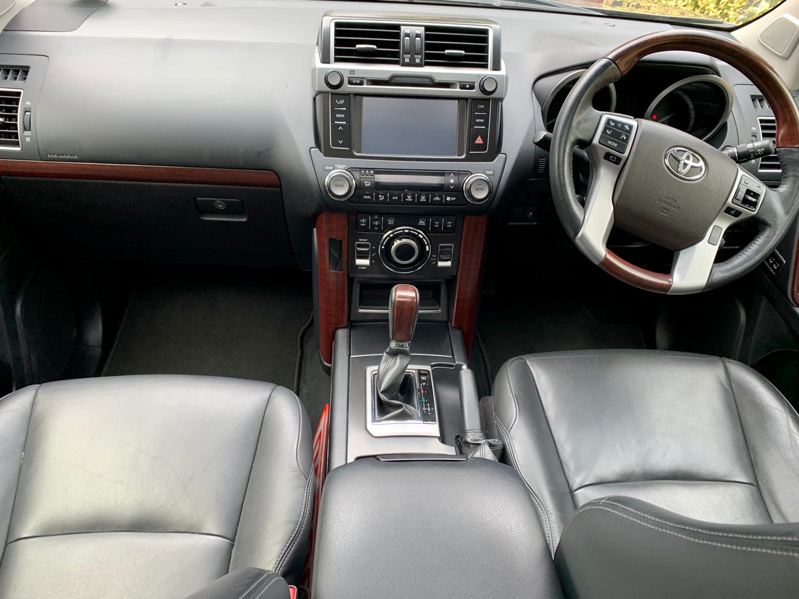 2015 Toyota Land Cruiser image 5