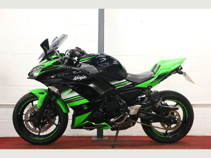 2017 Kawasaki Ninja 650 image 1