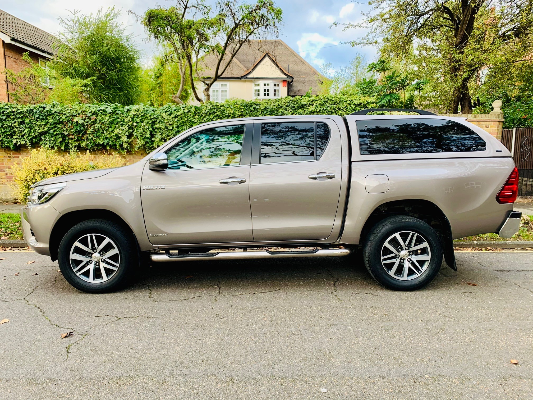 2018 Toyota Hilux image 4