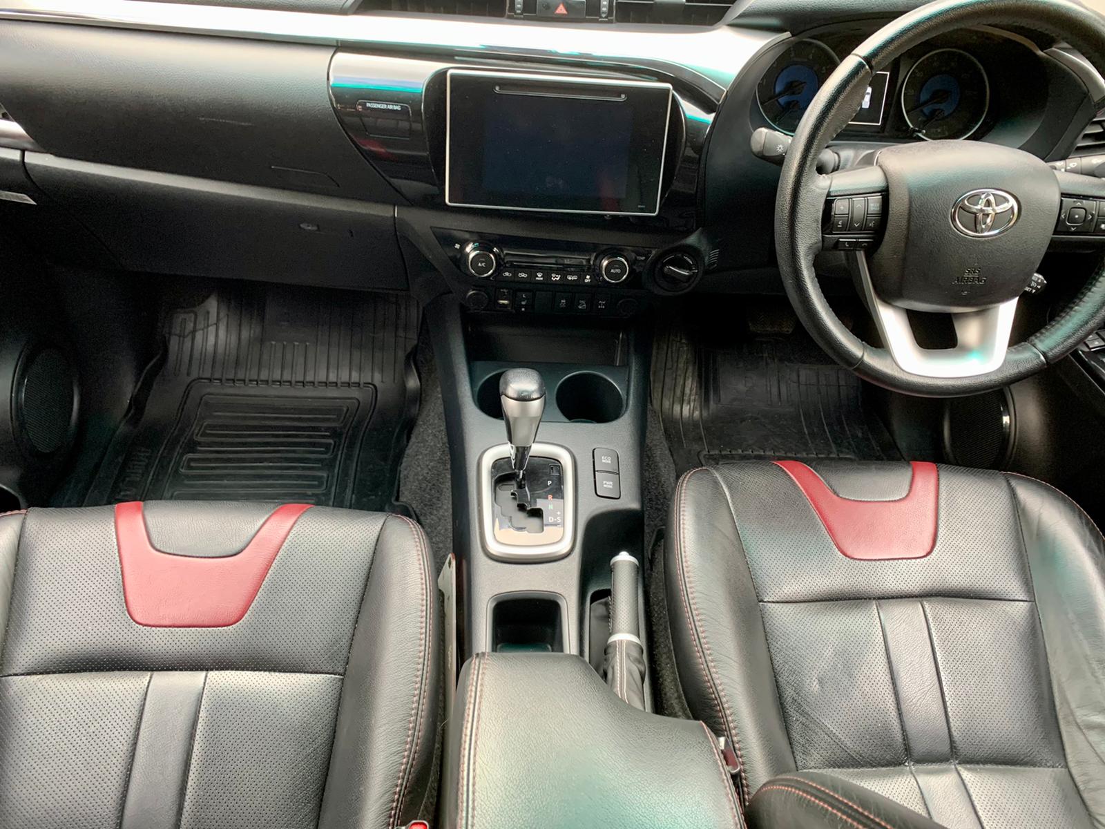 2018 Toyota Hilux image 6