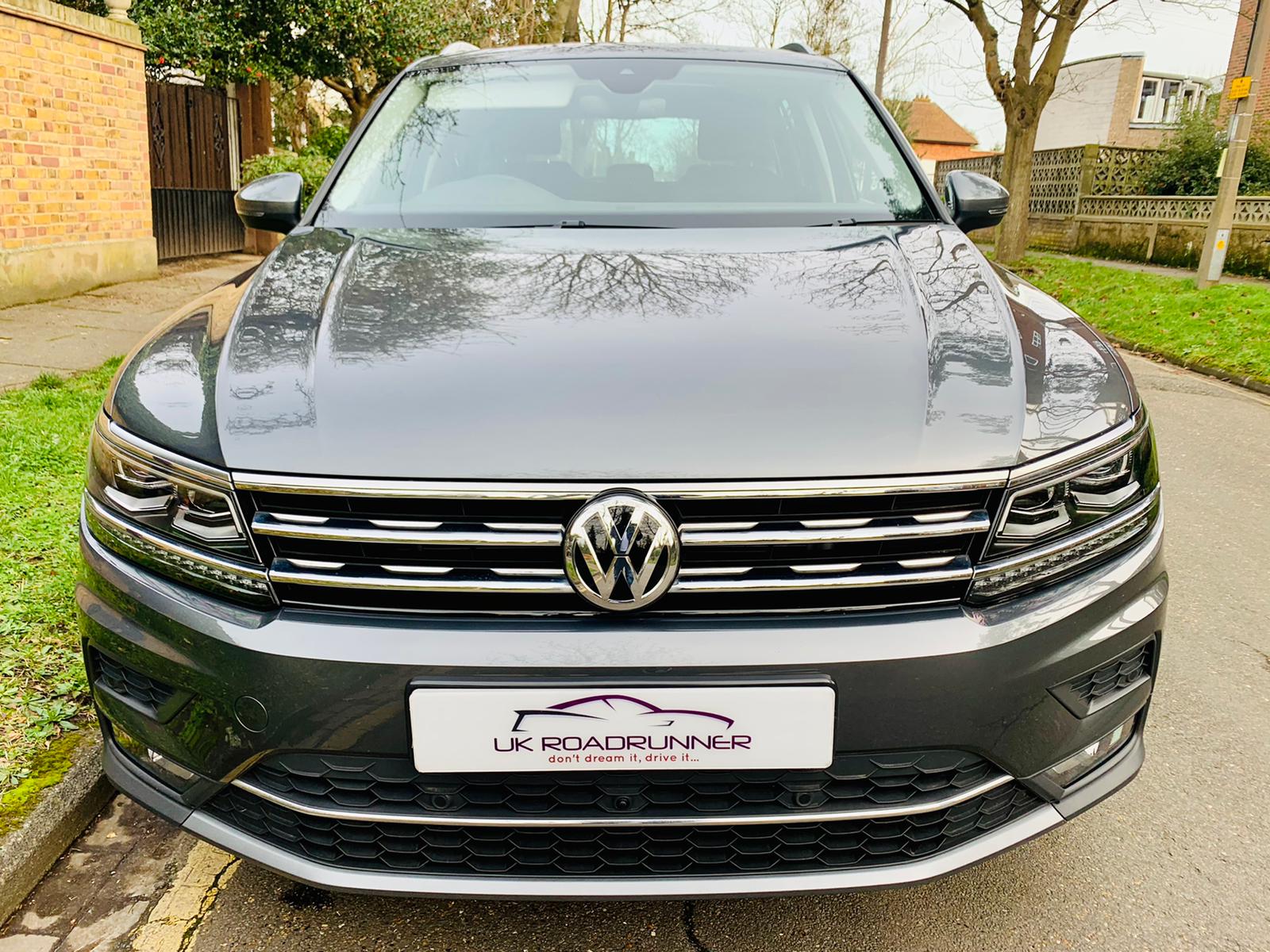2019 VW Tiguan  image 2