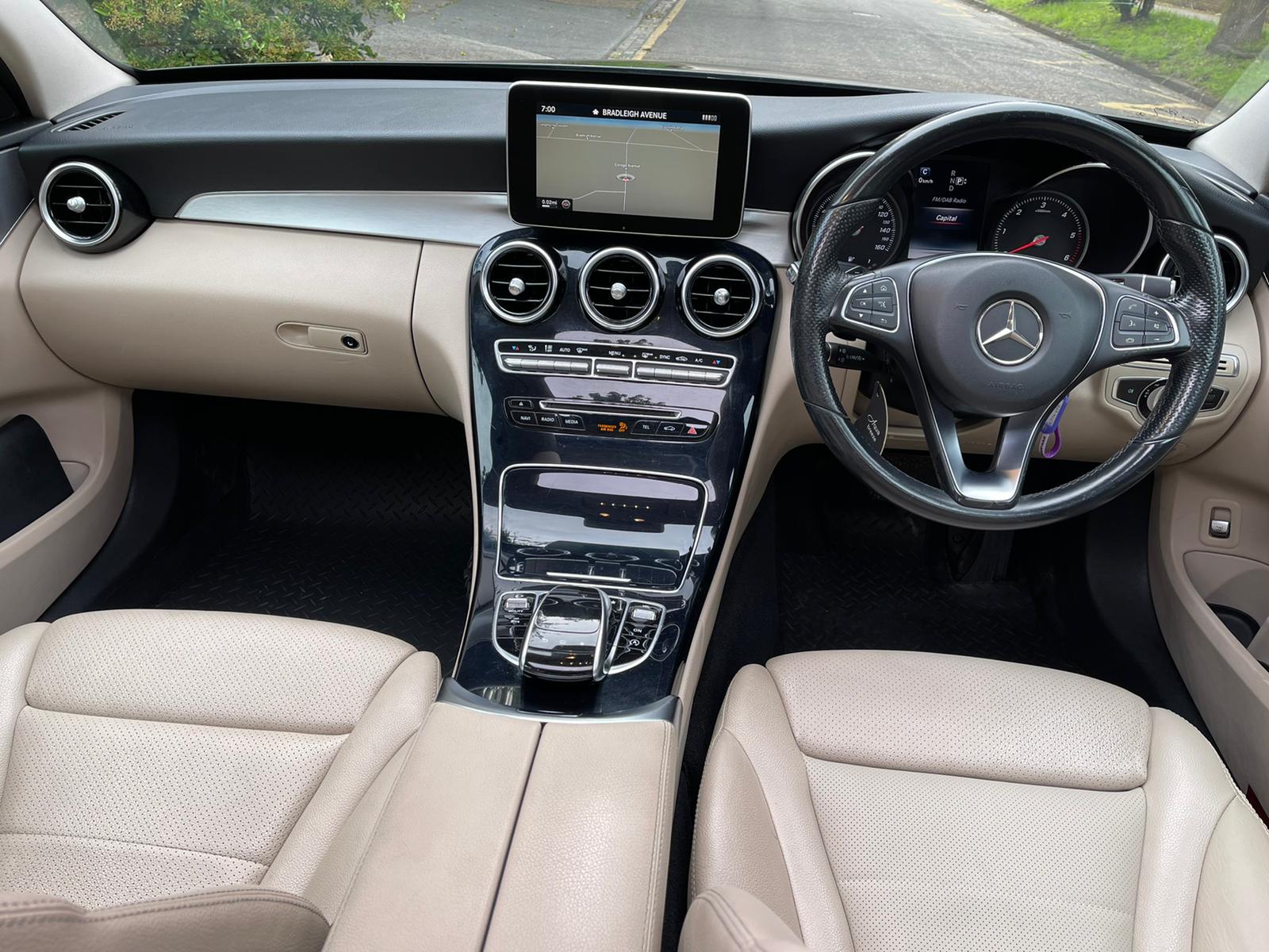 2014 Mercedes Benz C200 image 4