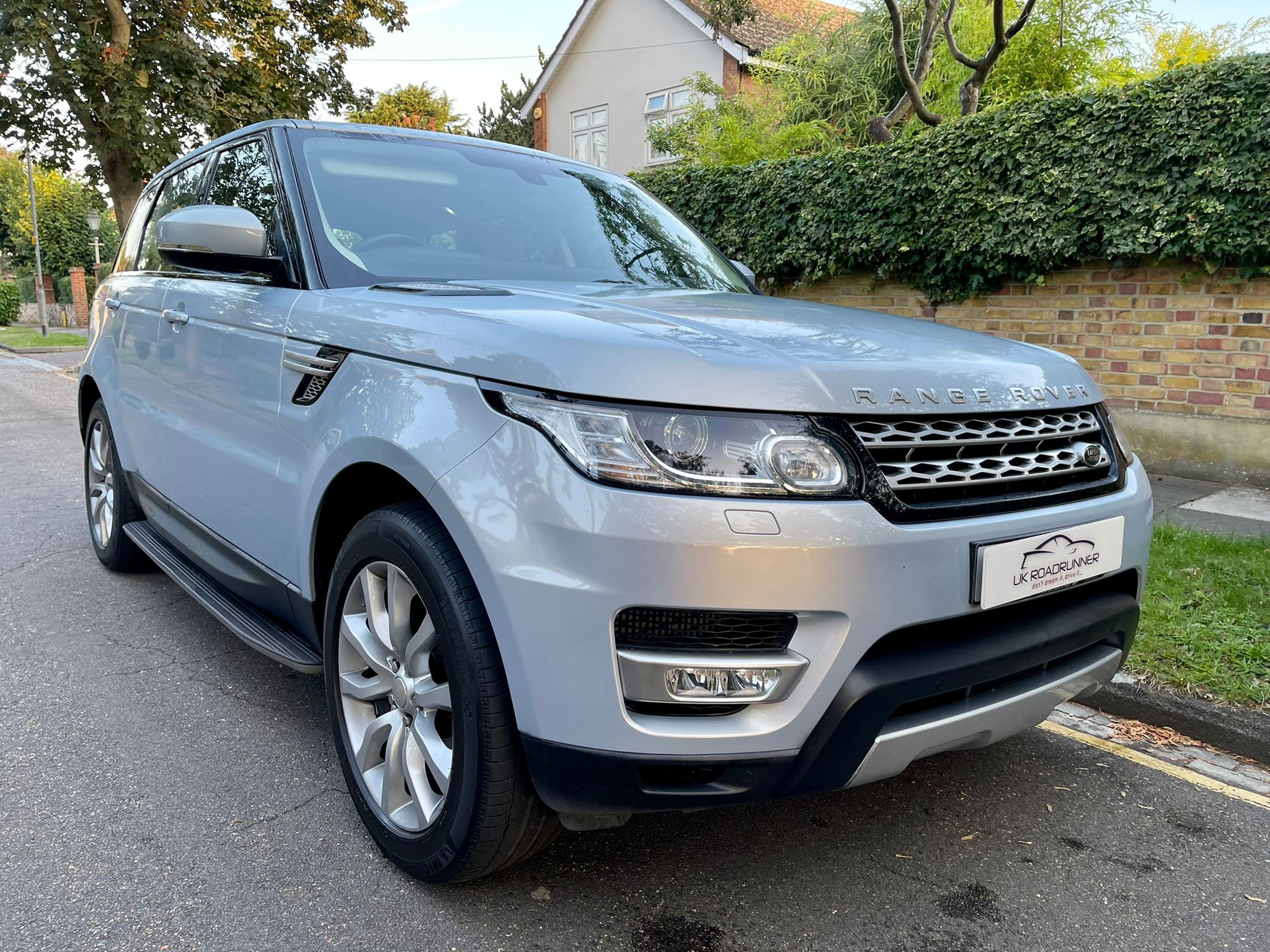 2014 Range Rover Sport  image 1