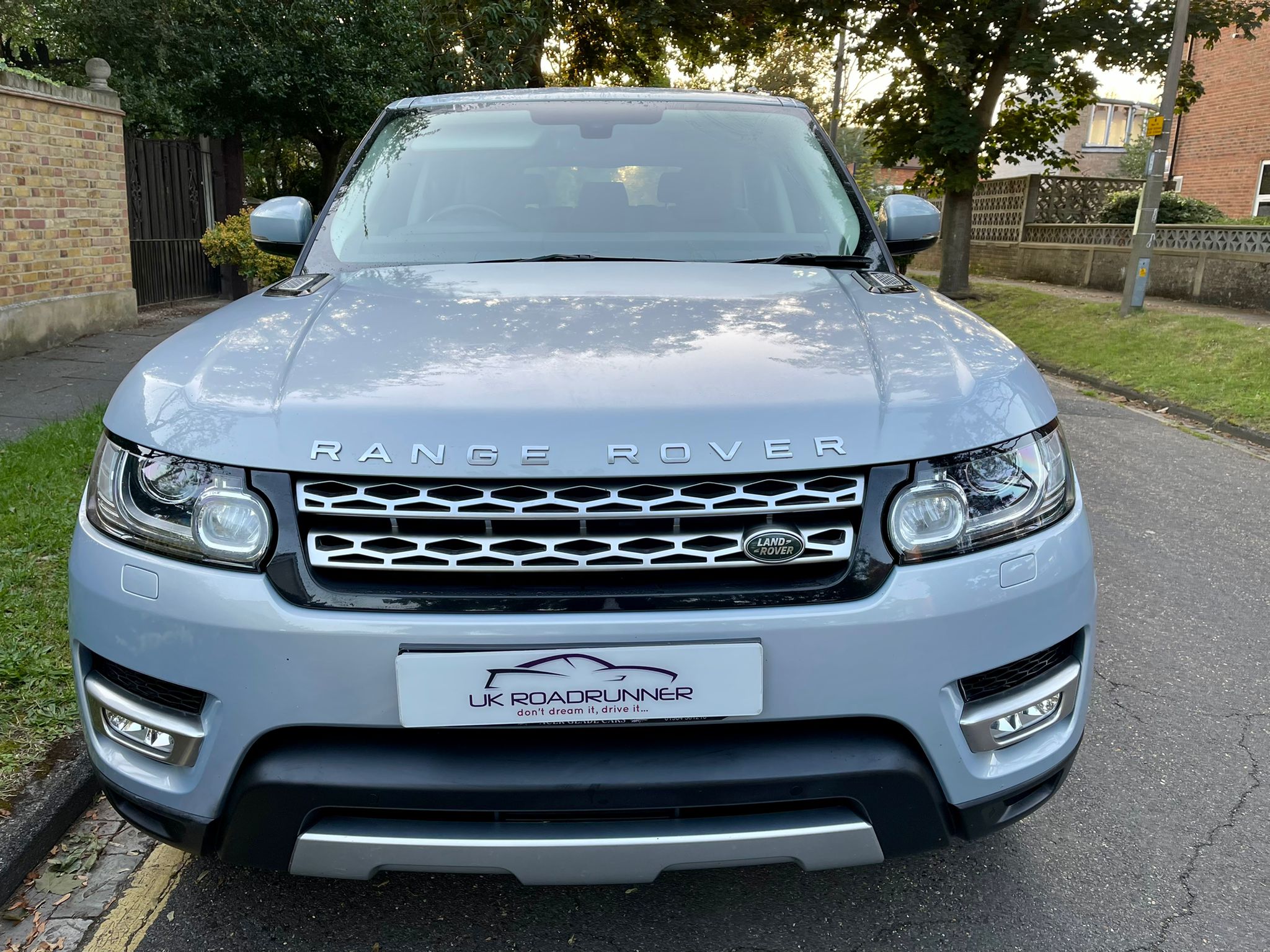 2014 Range Rover Sport  image 2