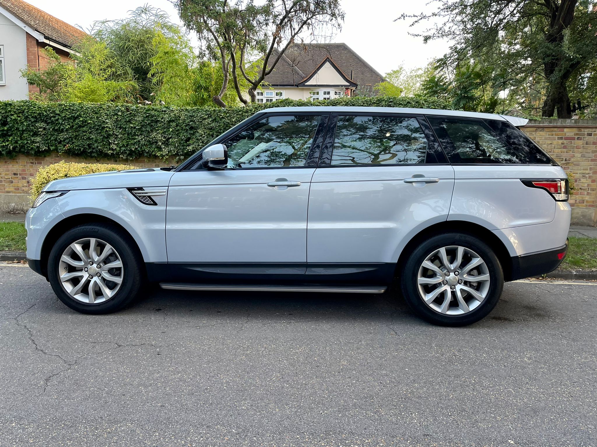 2014 Range Rover Sport  image 3