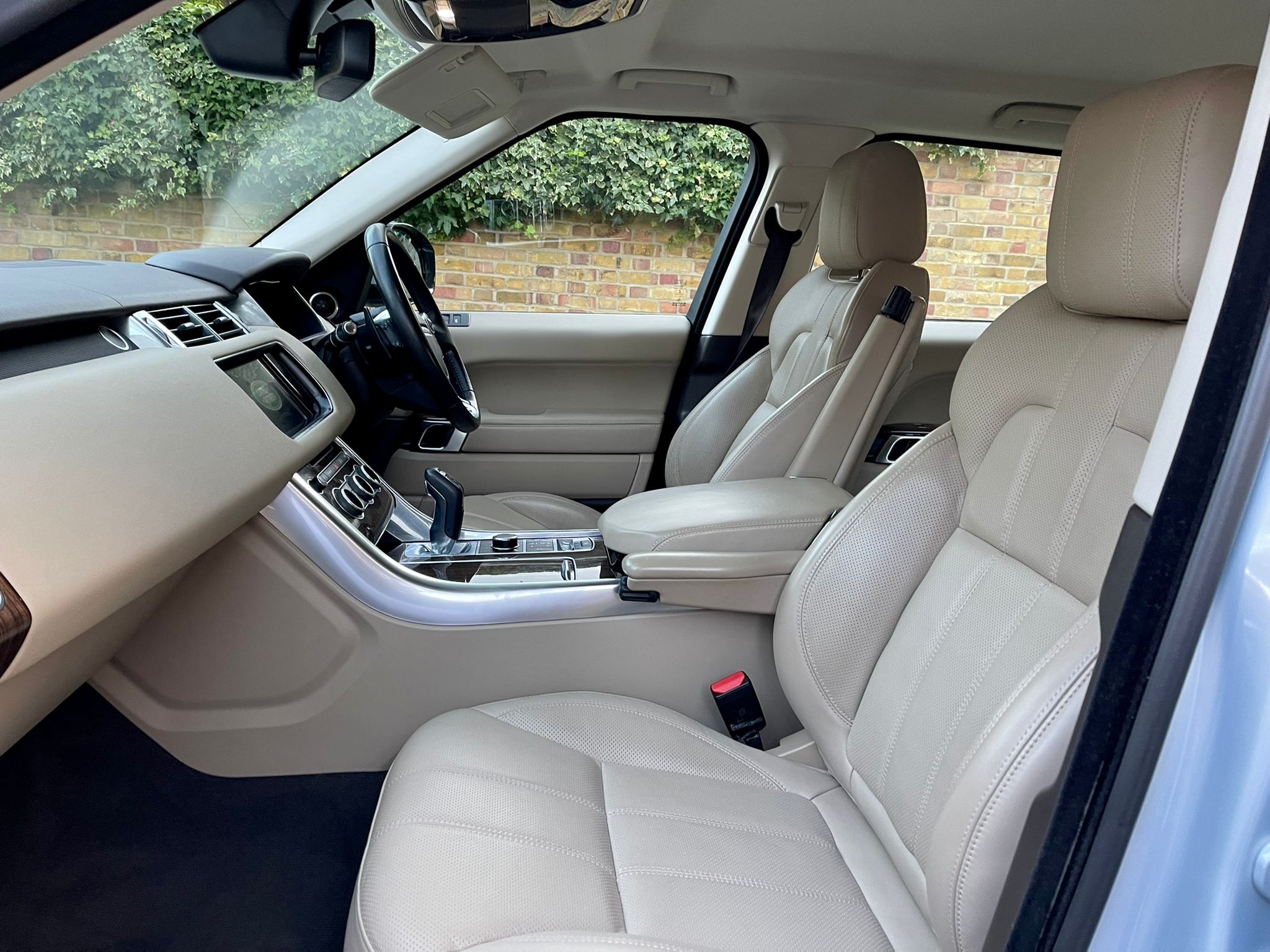 2014 Range Rover Sport  image 5