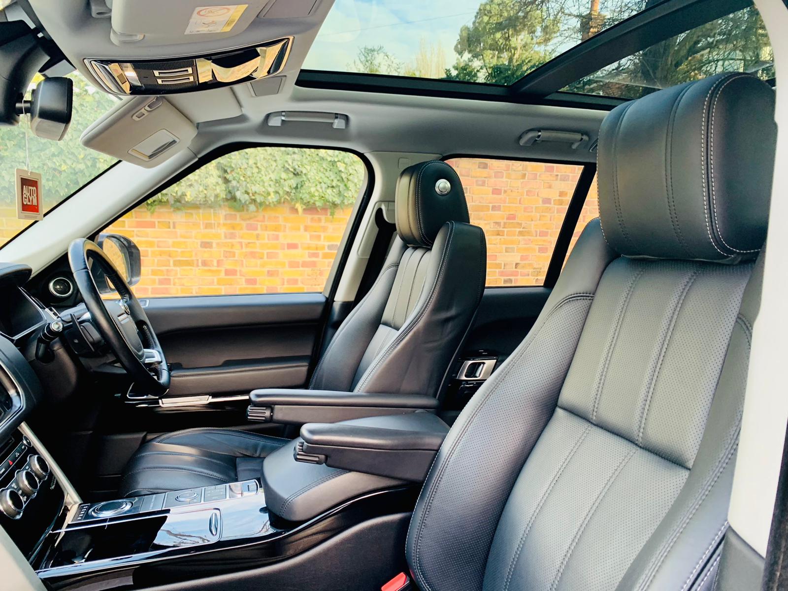 2014 Range Rover Vogue image 5