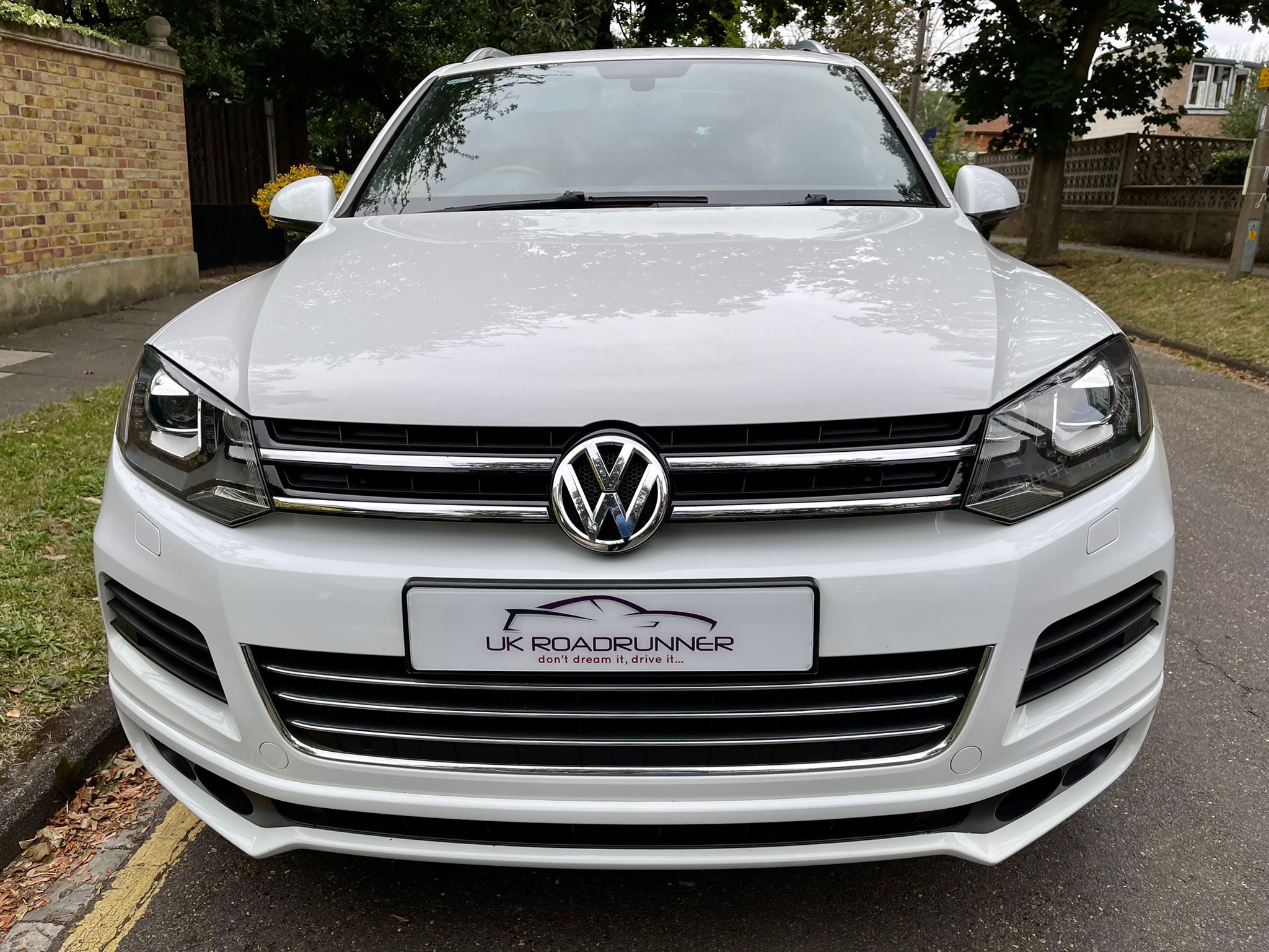 2014 VW Touareg  image 2
