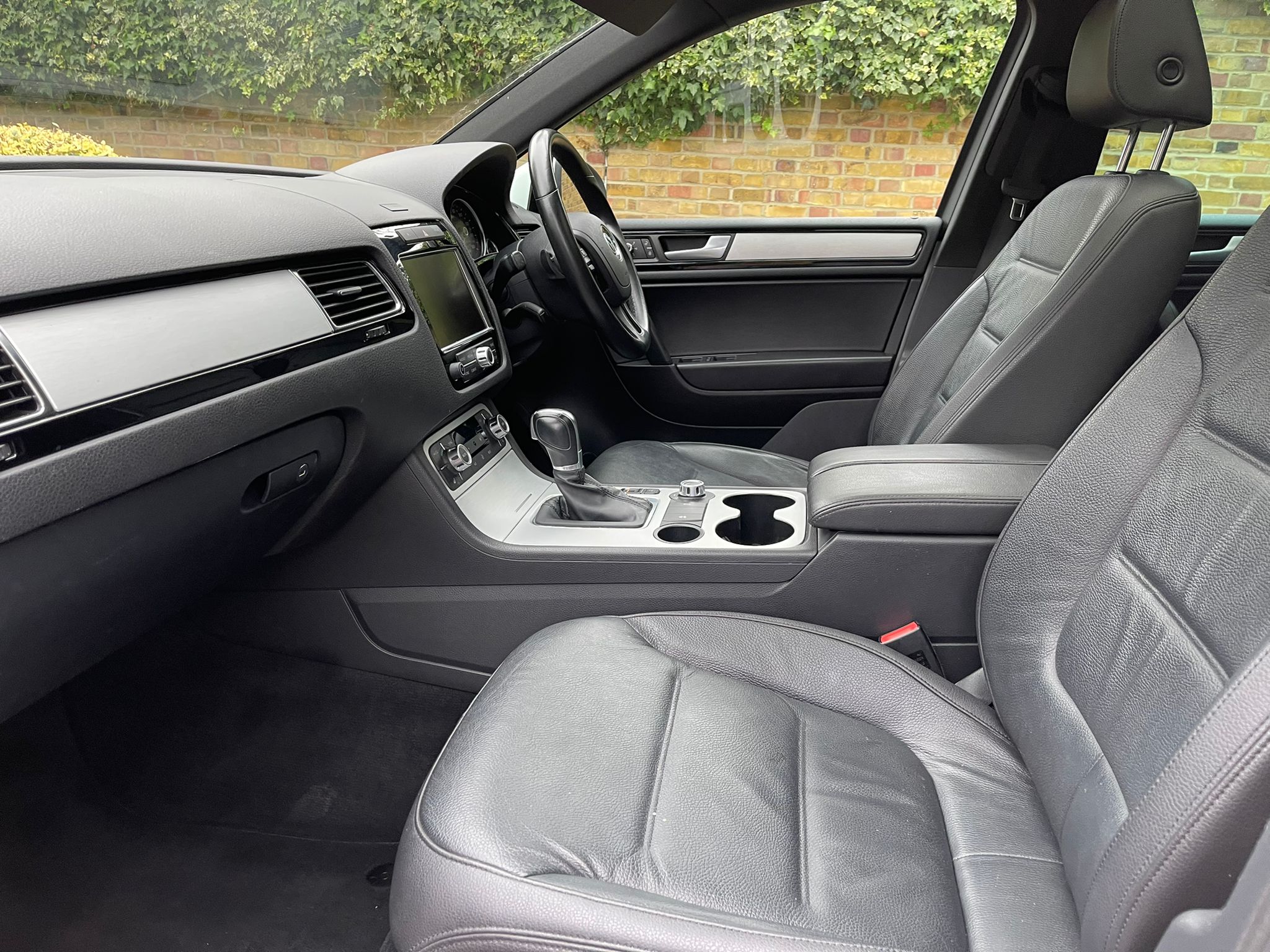 2014 VW Touareg  image 5