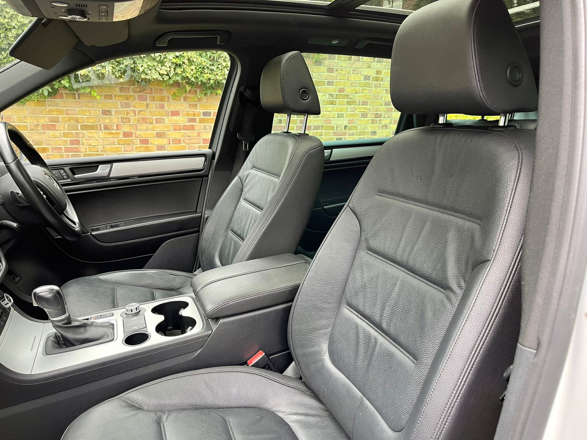 2014 VW Touareg  image 6