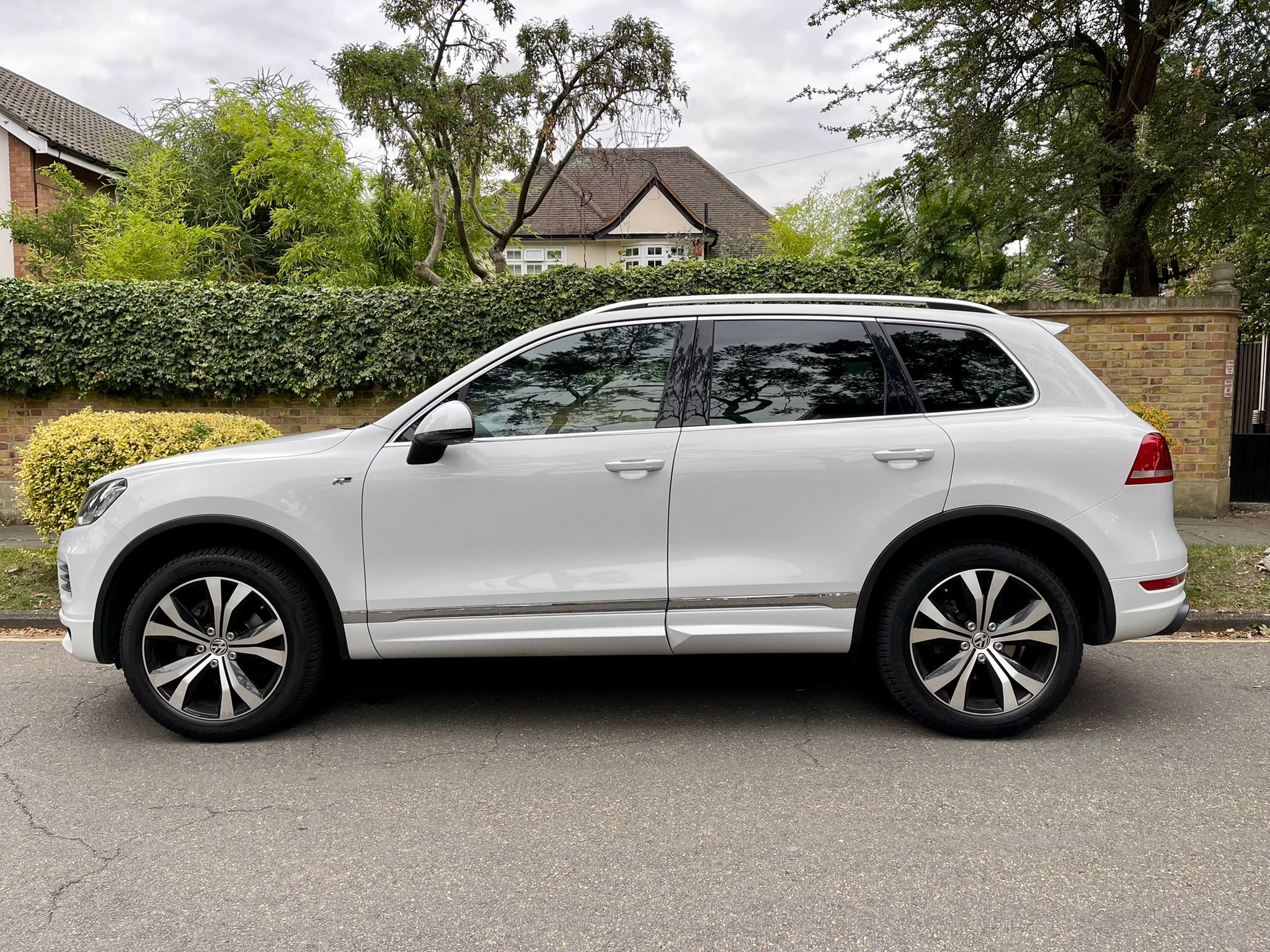 2014 VW Touareg  image 3