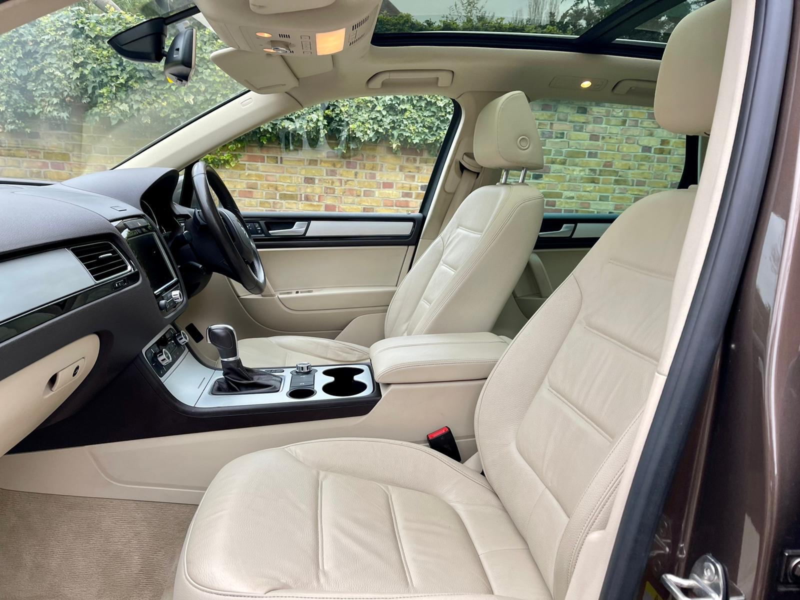 2014 VW Touareg  image 5