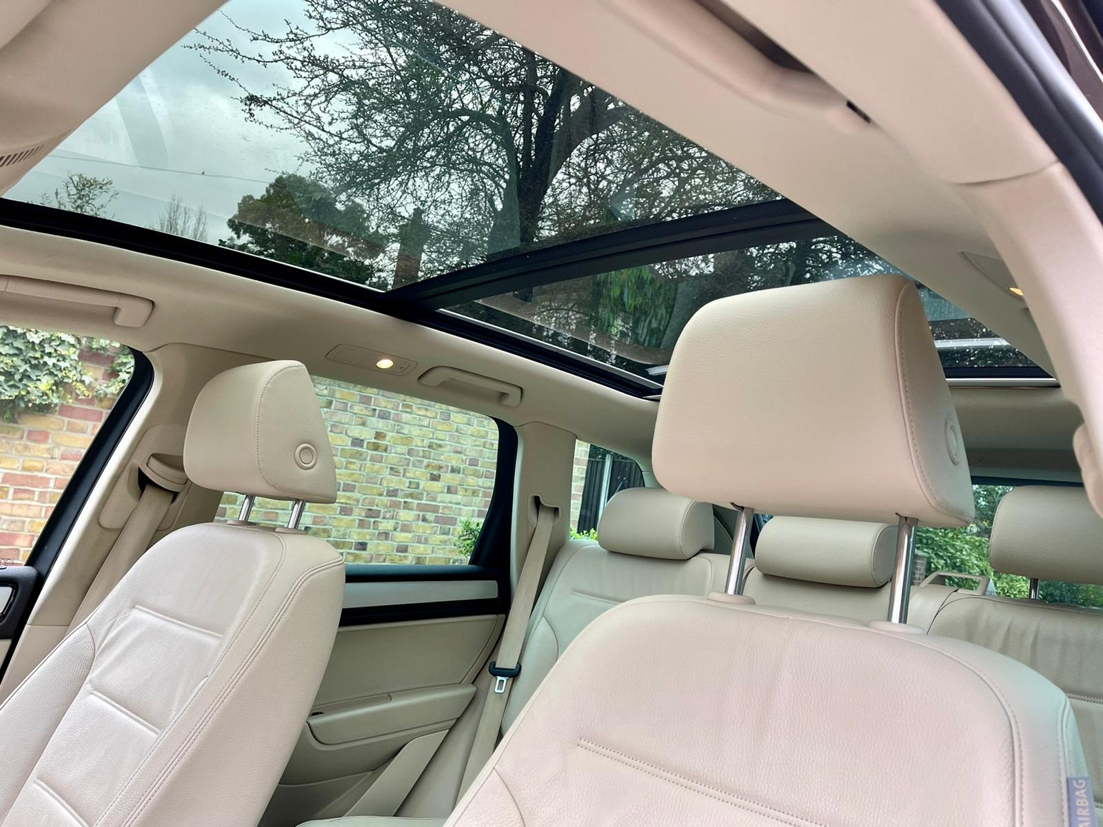 2014 VW Touareg  image 6