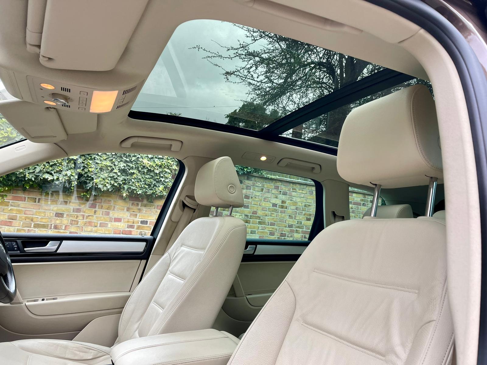 2014 VW Touareg  image 10