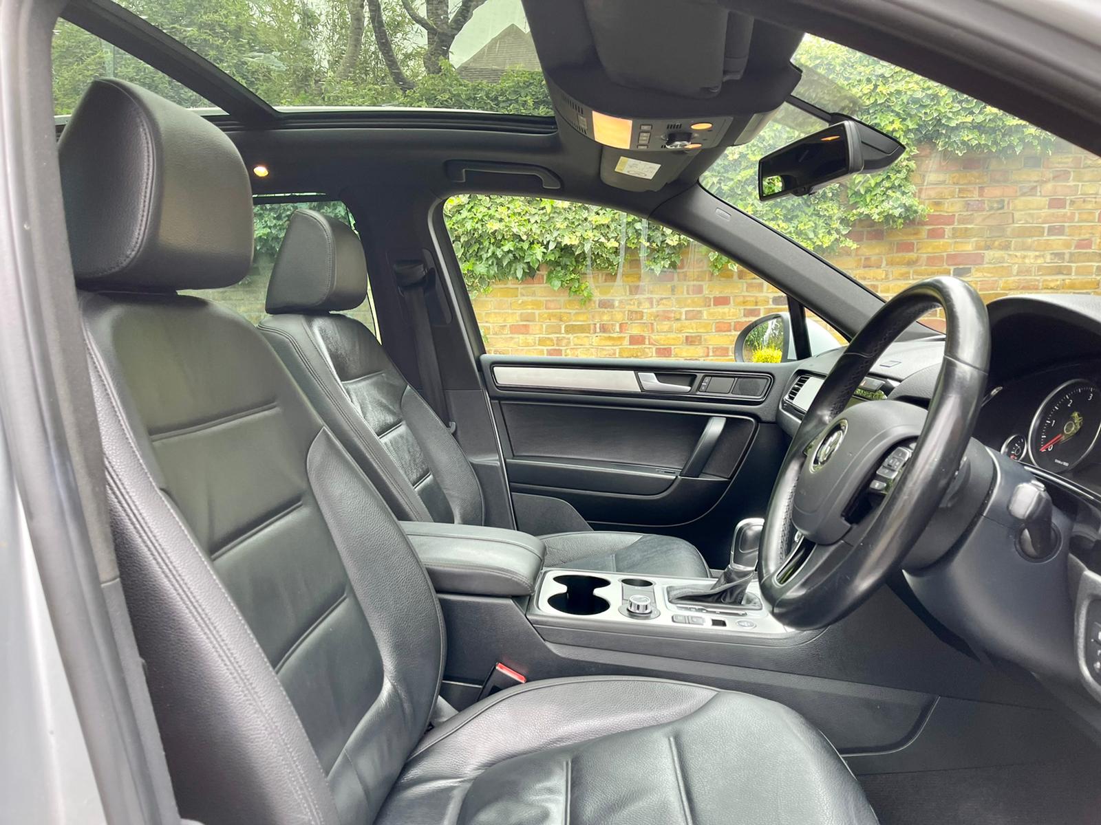 2014 VW Touareg image 7