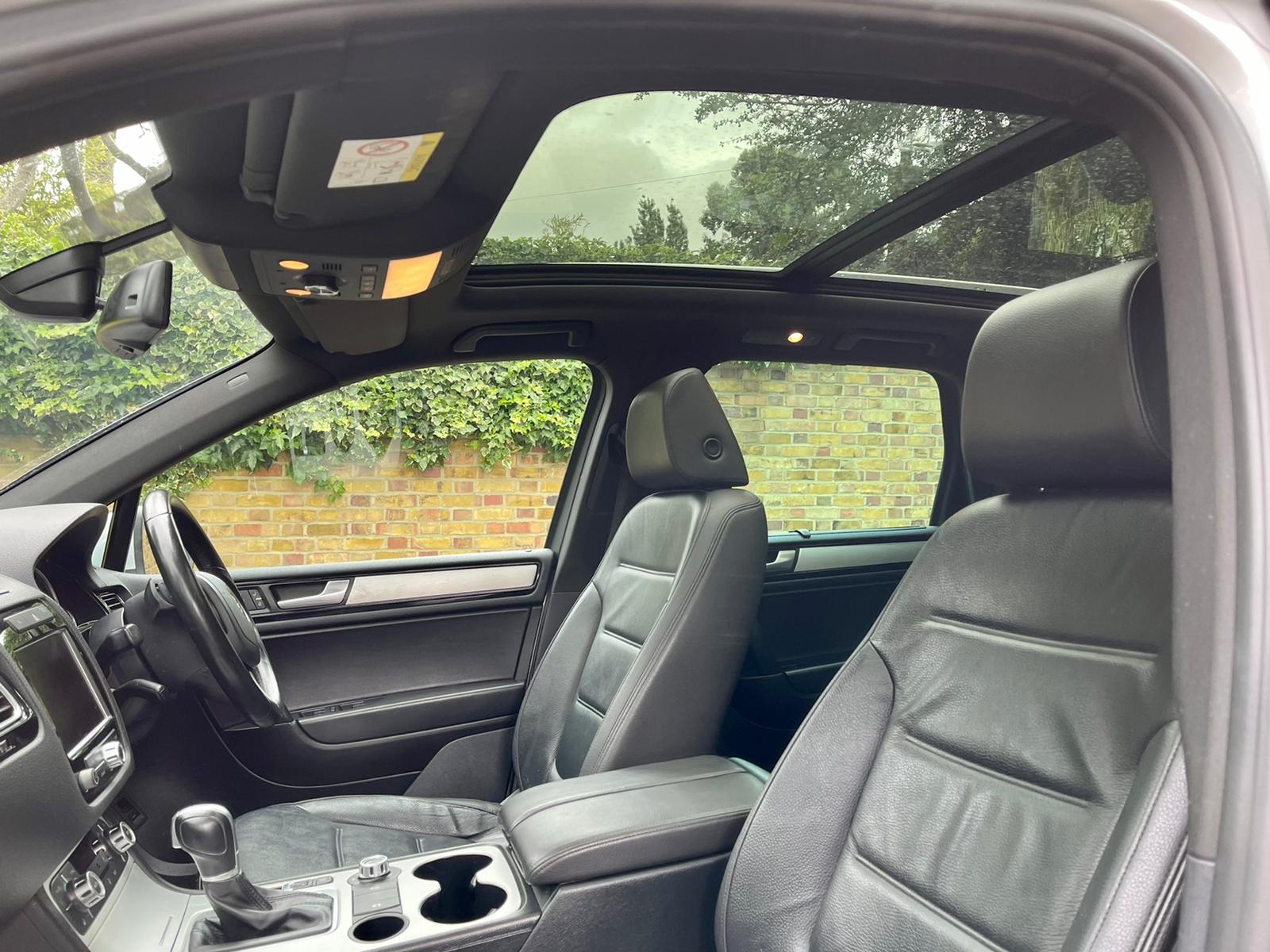 2014 VW Touareg image 8