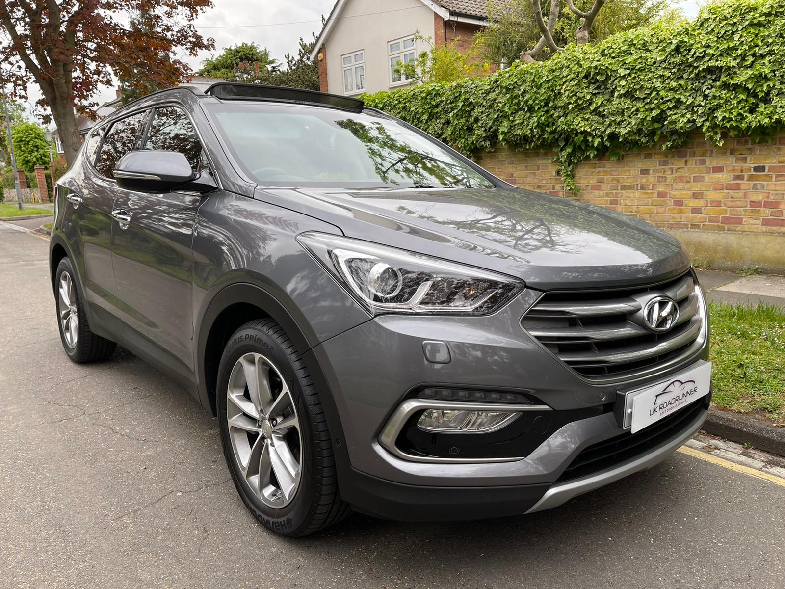 2016 Hyundai Santa Fe image 1