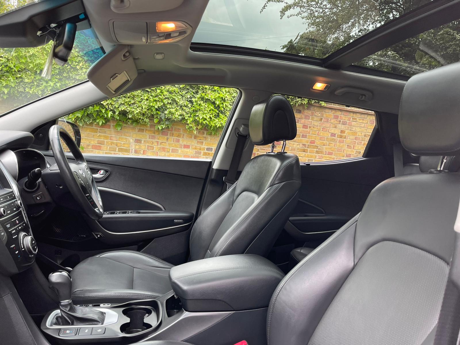 2016 Hyundai Santa Fe image 7