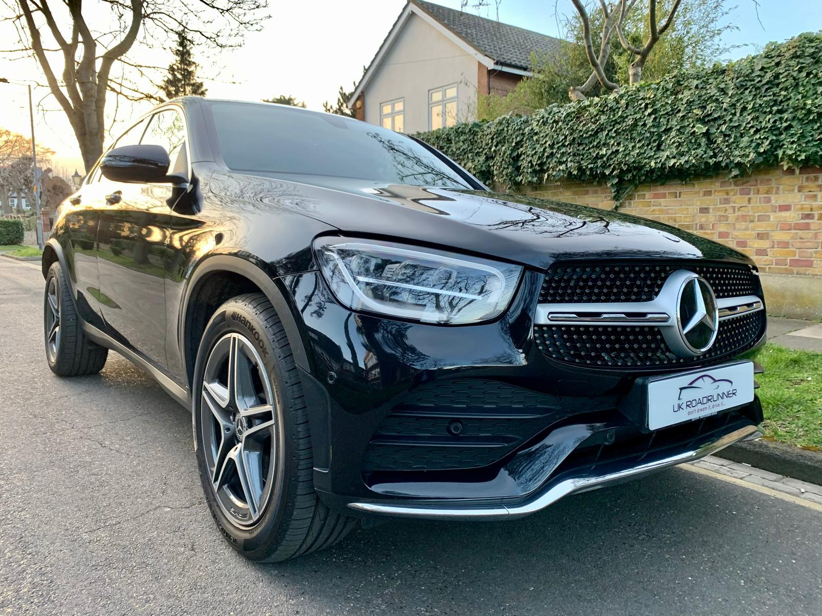 2019 Mercedes Benz GLC220 image 1