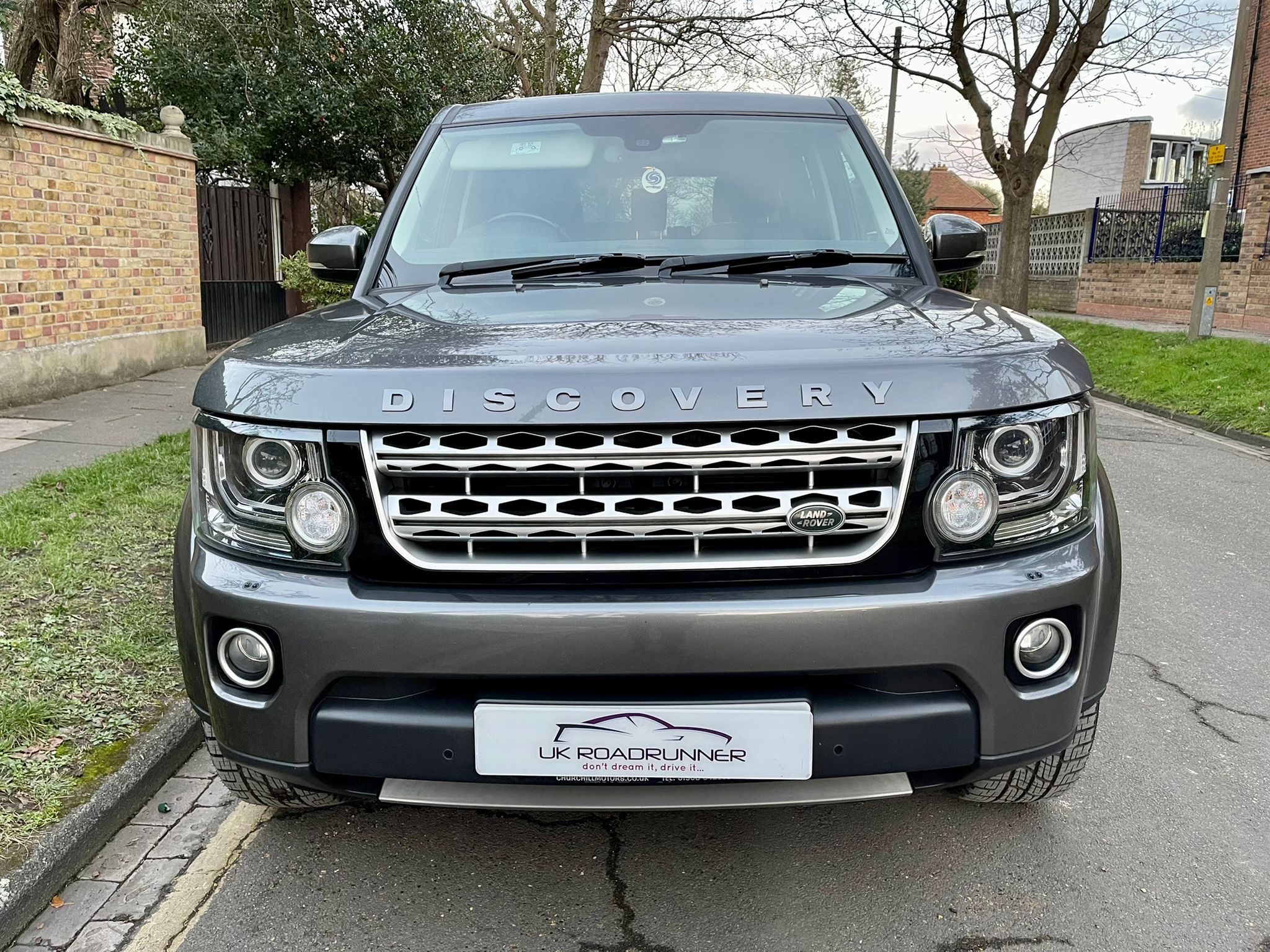 2015 Land Rover Discovery 4 image 3