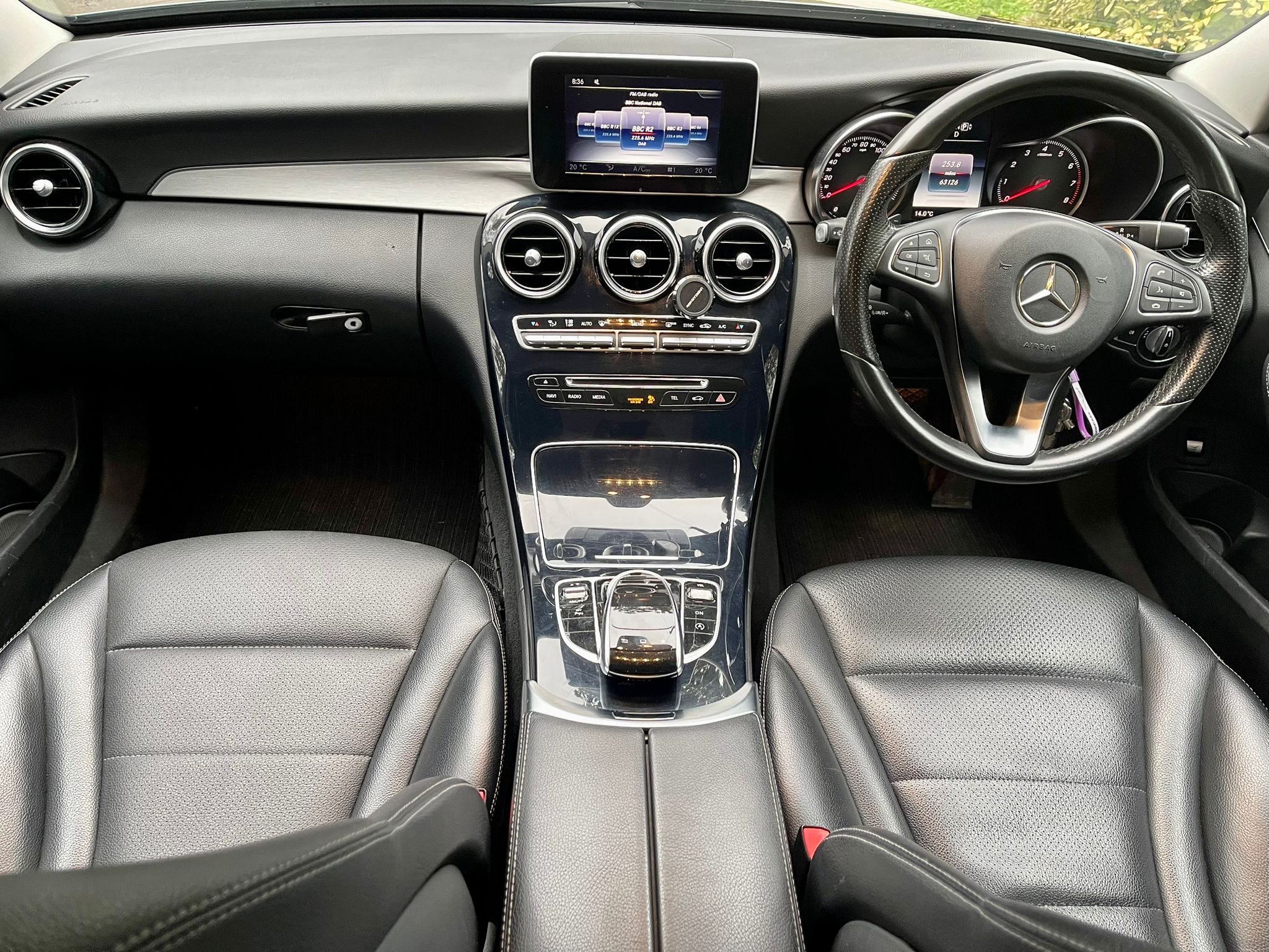 2015 Mercedes Benz C200 image 4