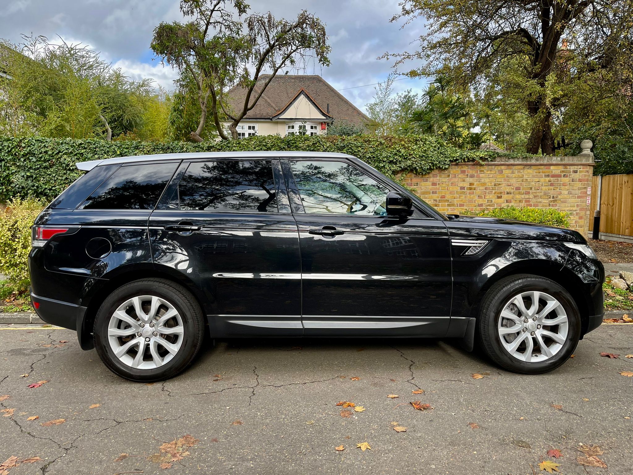 2015 Range Rover Sport image 4