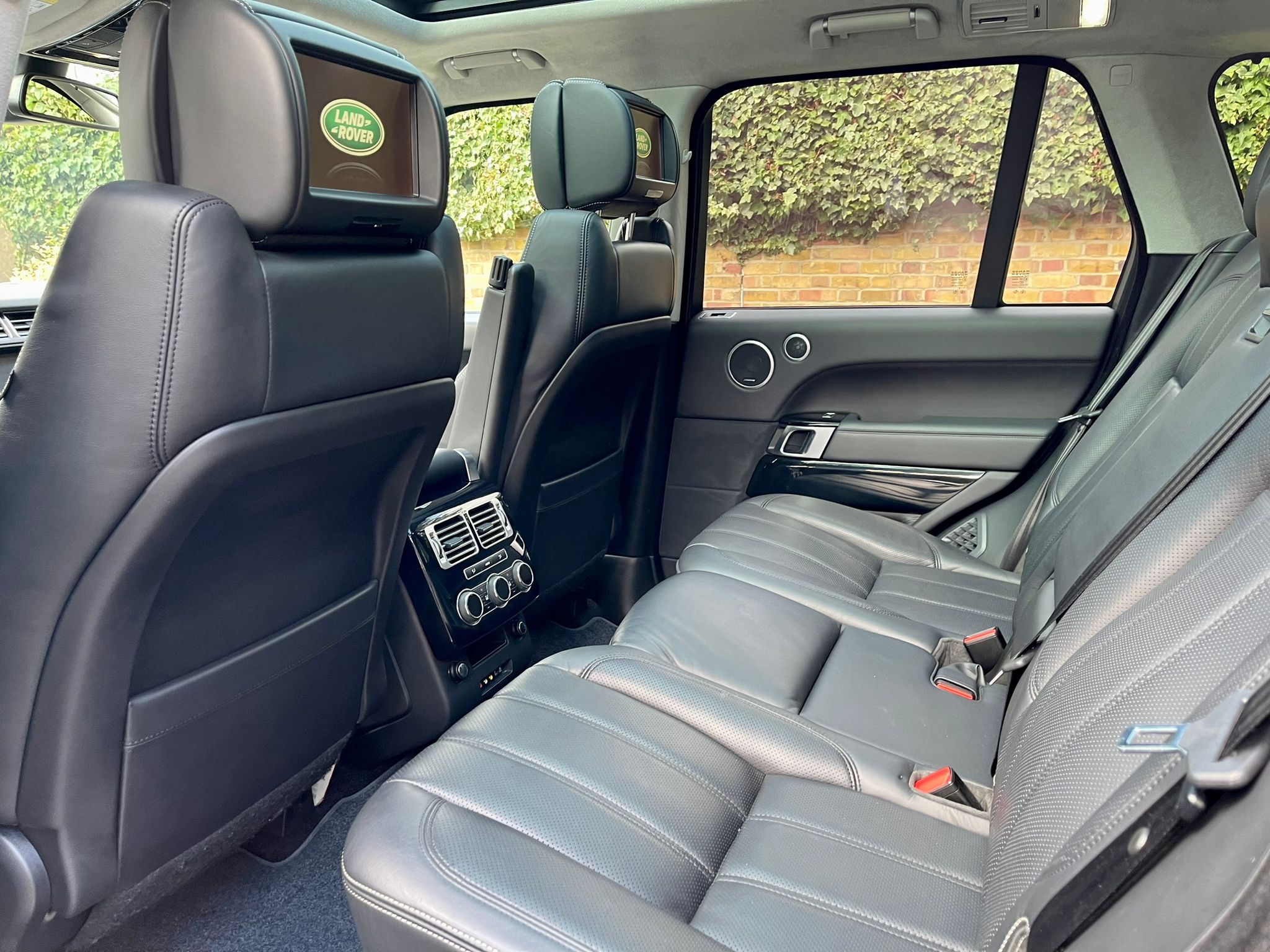 2015 Range Rover Vogue Autobiography image 9