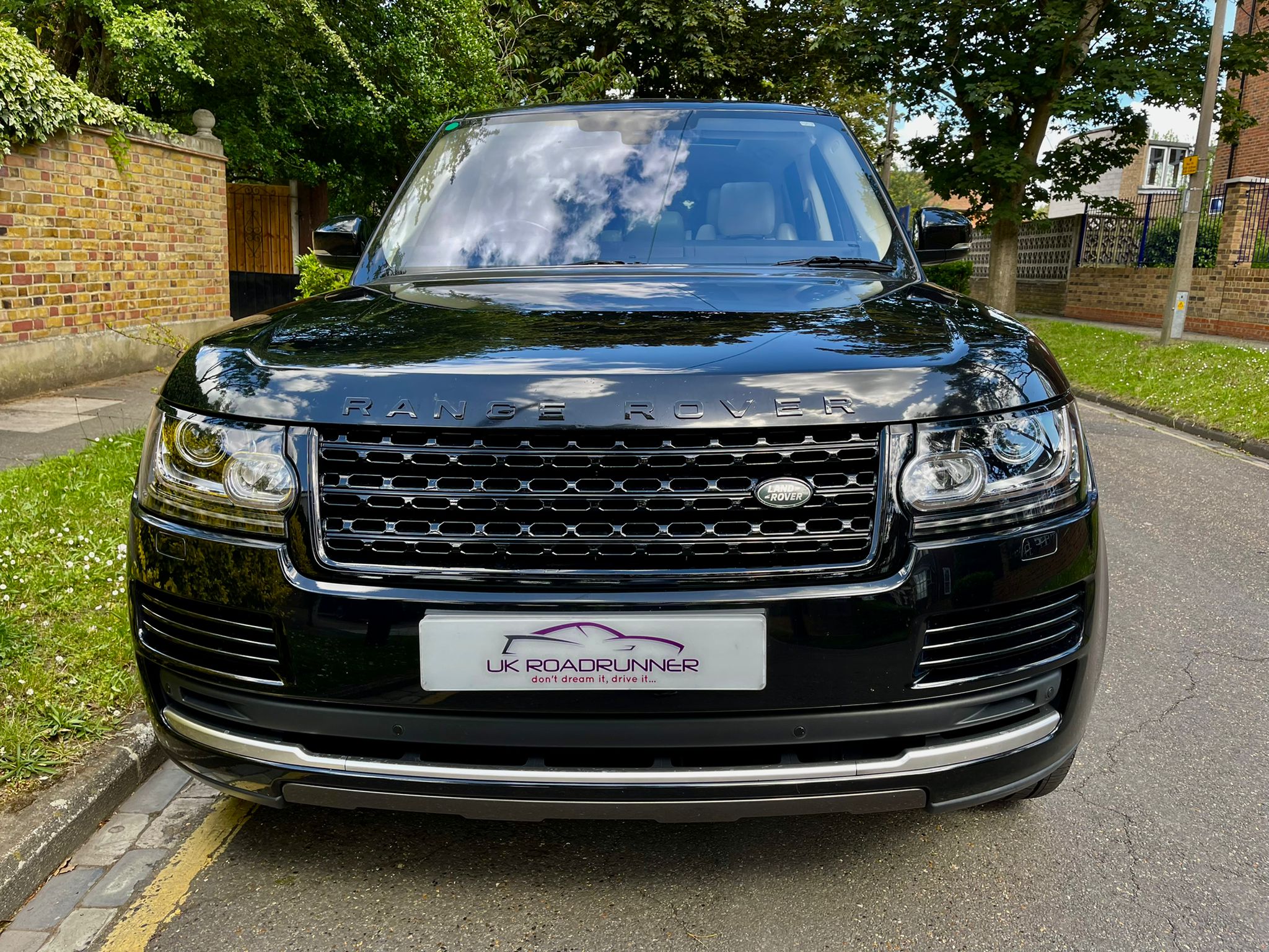 2015 Range Rover Vogue image 2