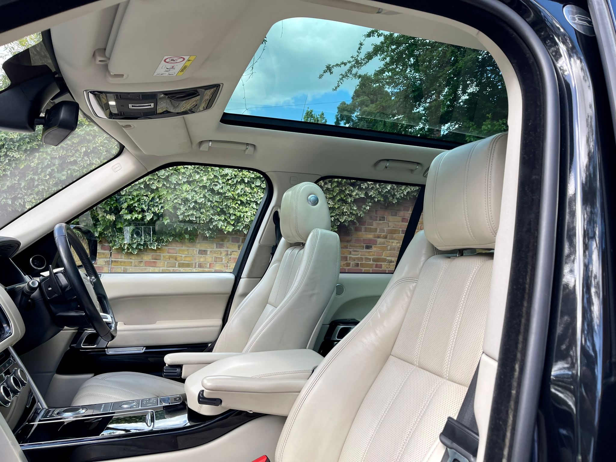 2015 Range Rover Vogue image 6