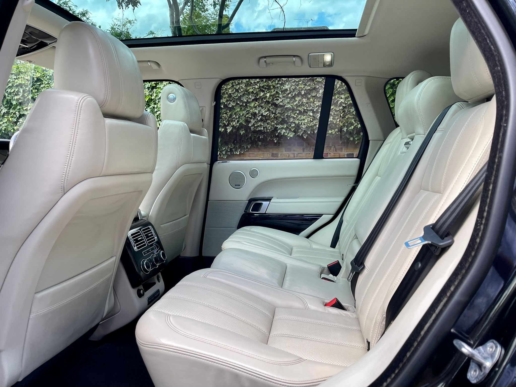 2015 Range Rover Vogue image 7