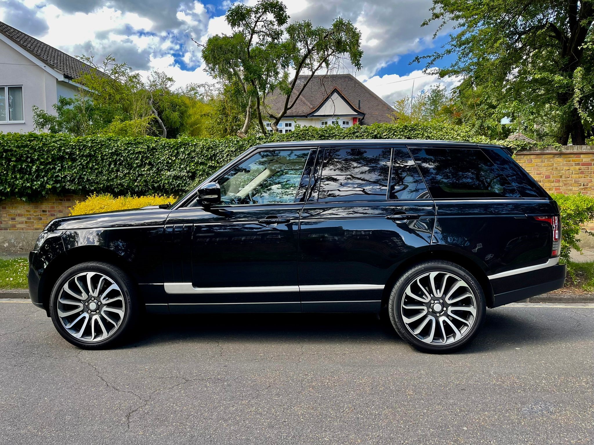2015 Range Rover Vogue image 3