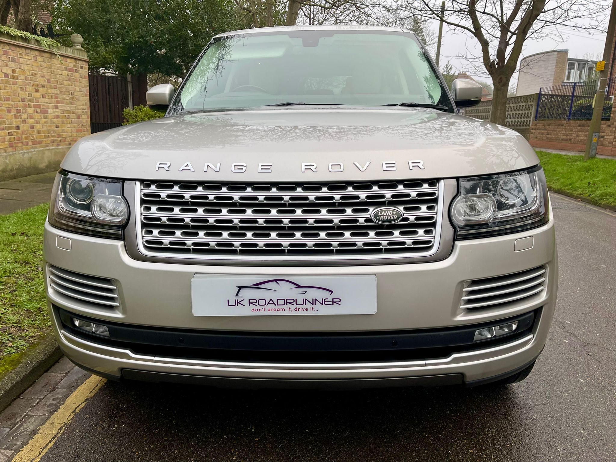 2015 Range Rover Vogue image 2