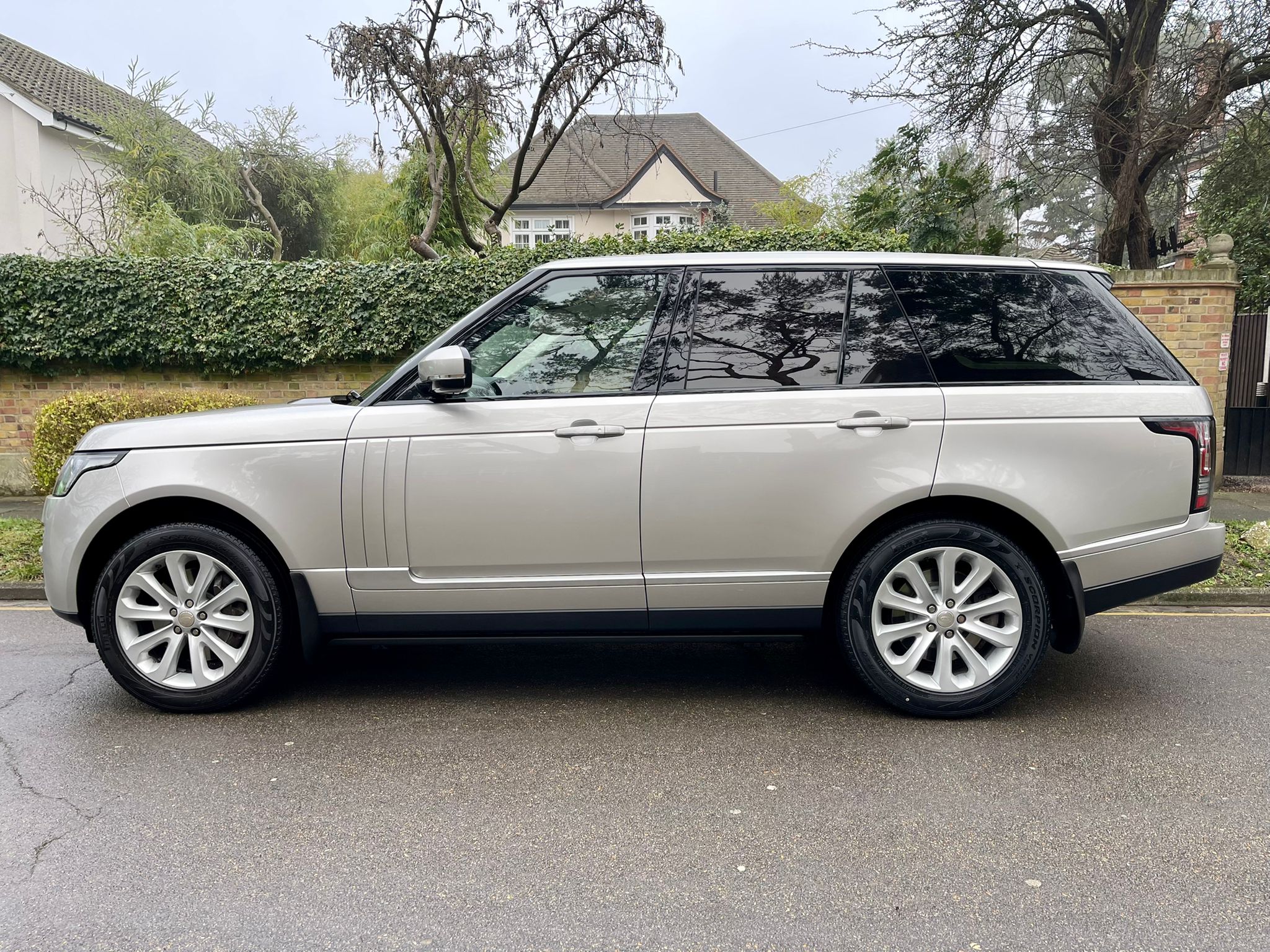 2015 Range Rover Vogue image 3