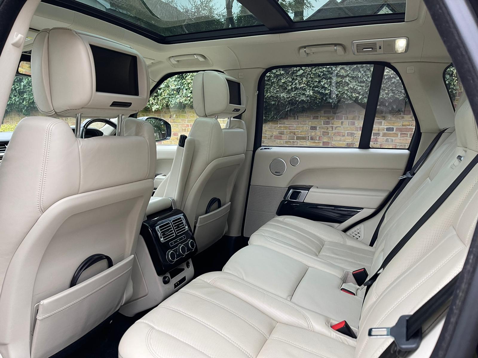 2015 Range Rover Vogue image 6