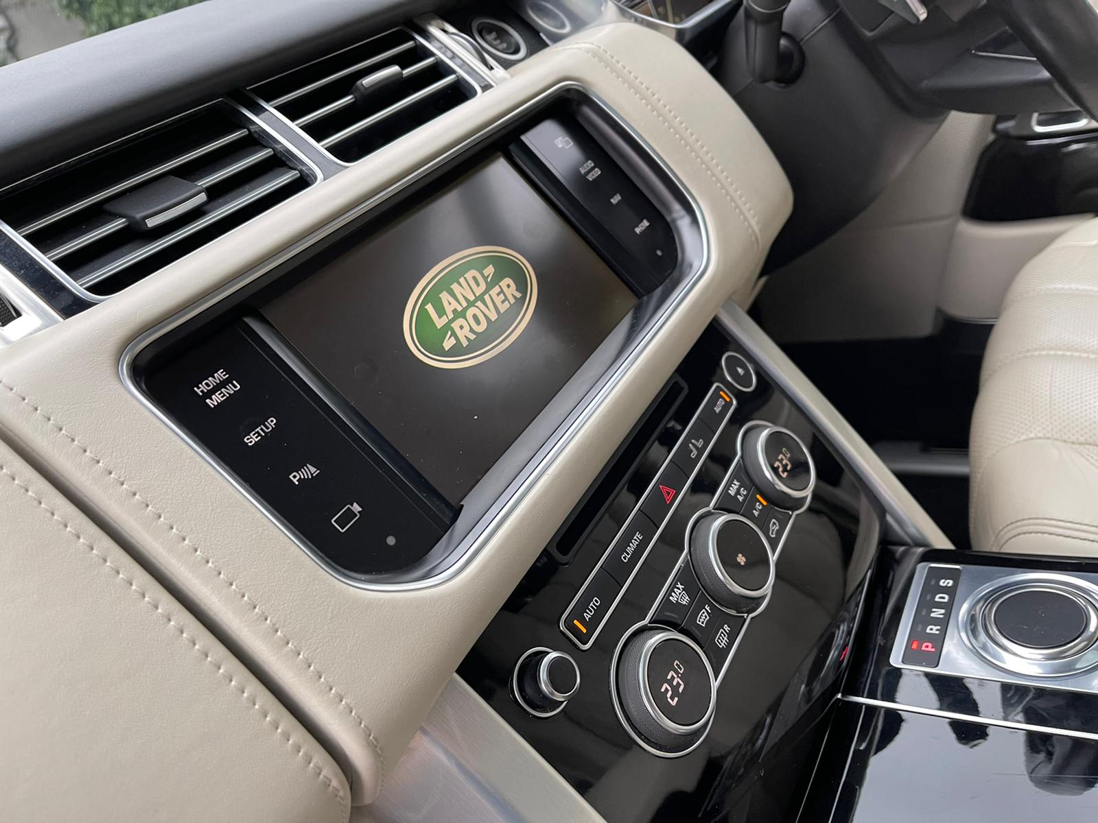 2015 Range Rover Vogue image 4