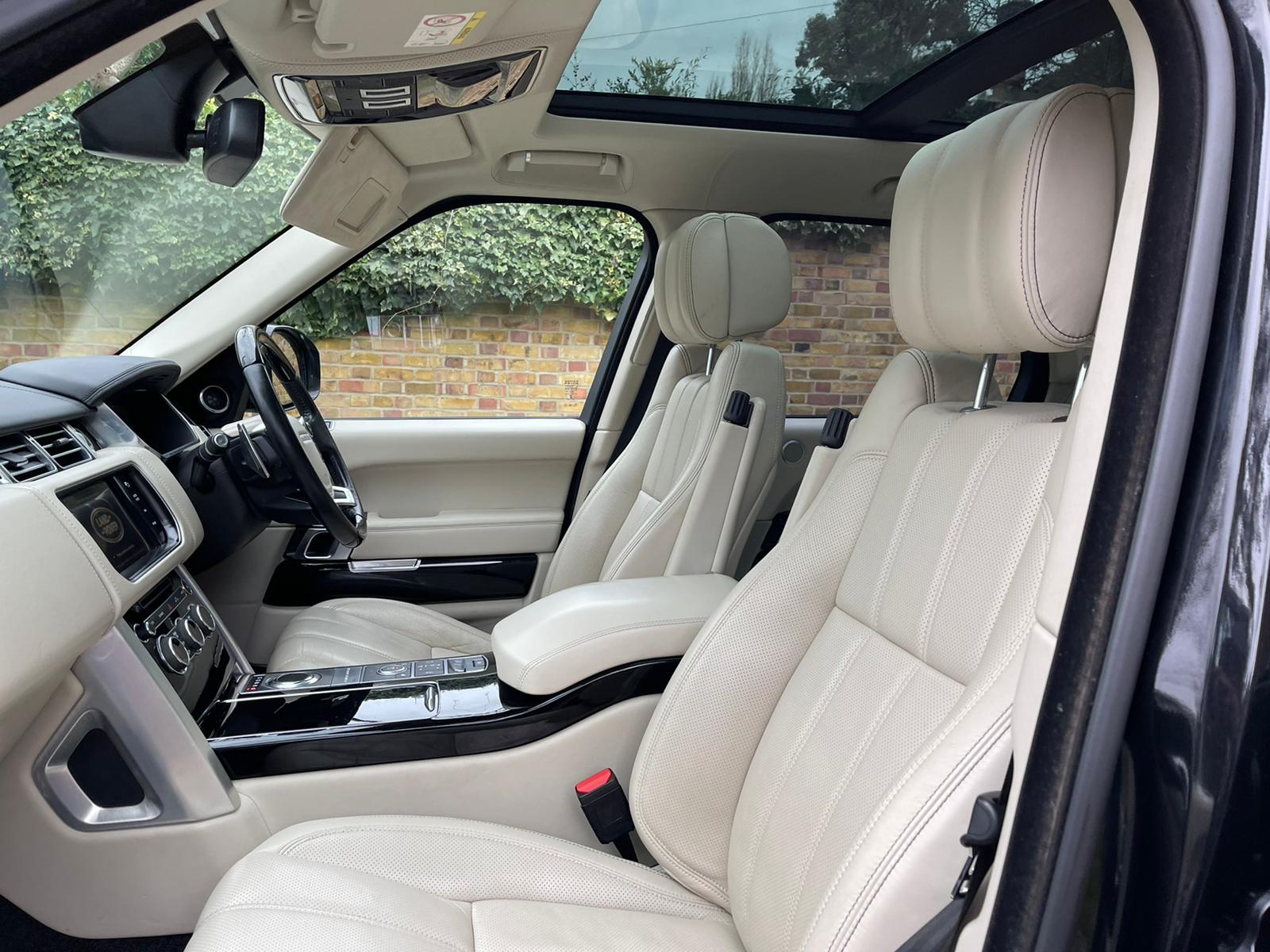 2015 Range Rover Vogue image 8